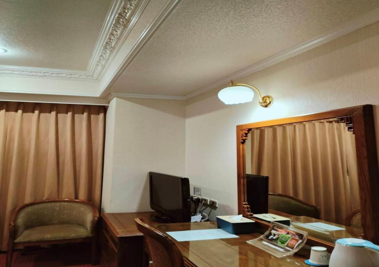 Hotel Champion