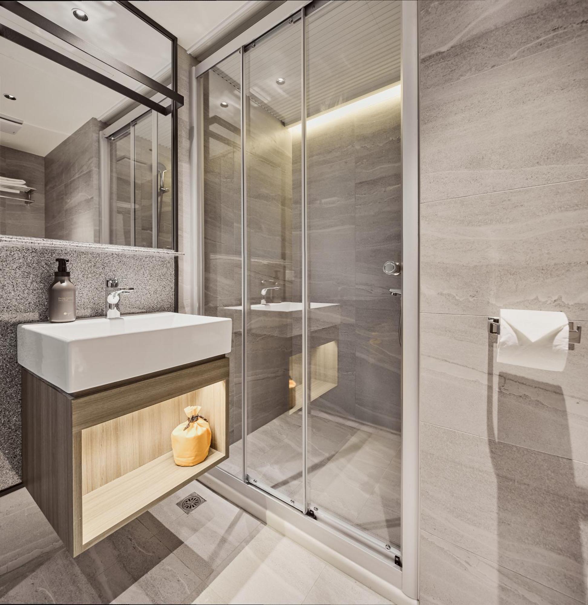 Orange -hanzhong, Hotel 3*