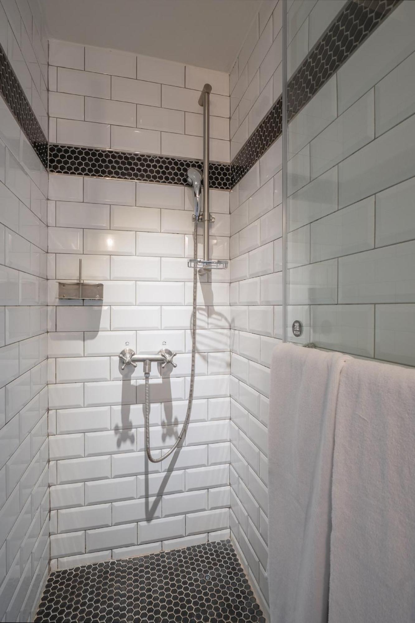 Check Songjiang Hotel Taipei