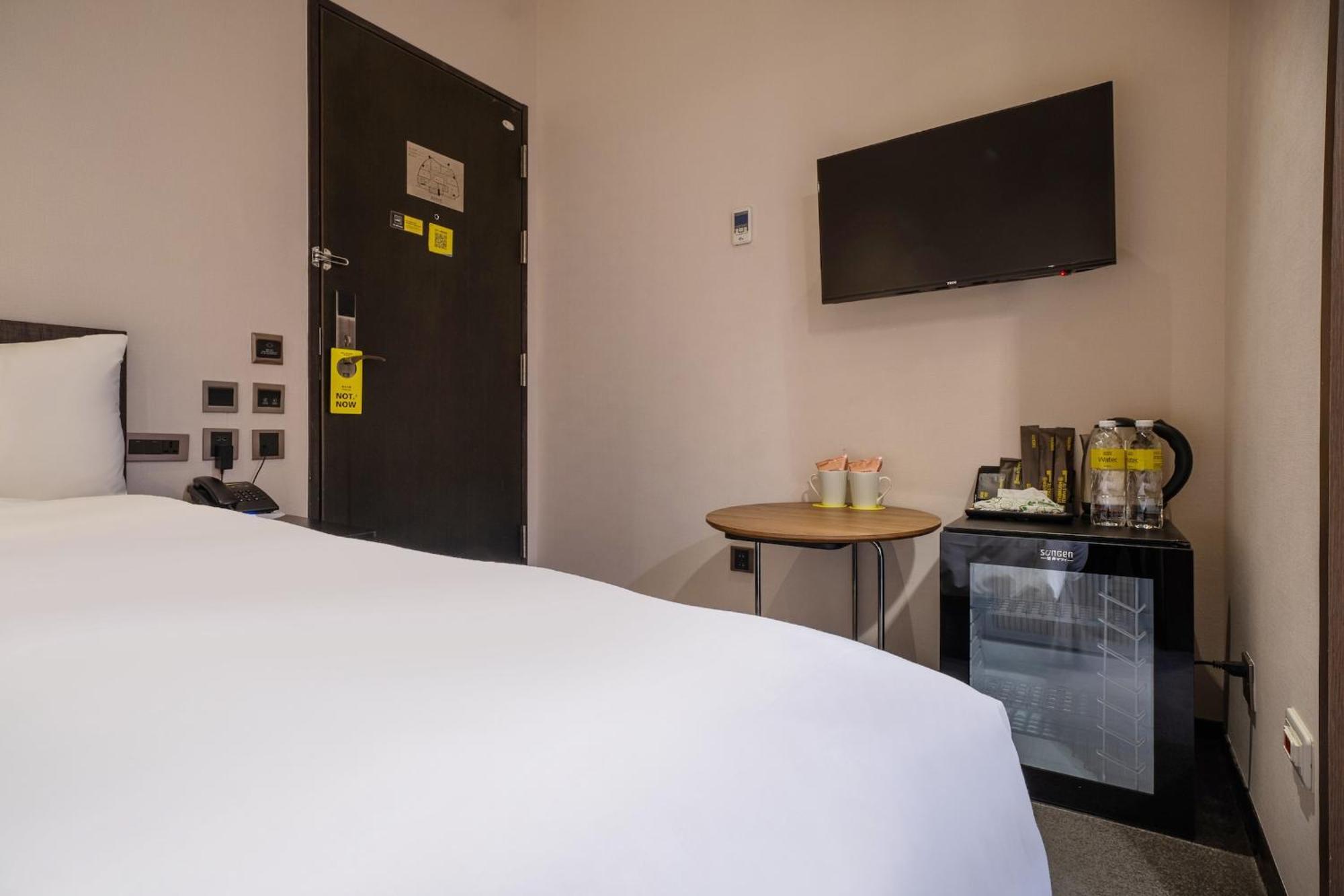 Check Xinyi Hotel Taipei