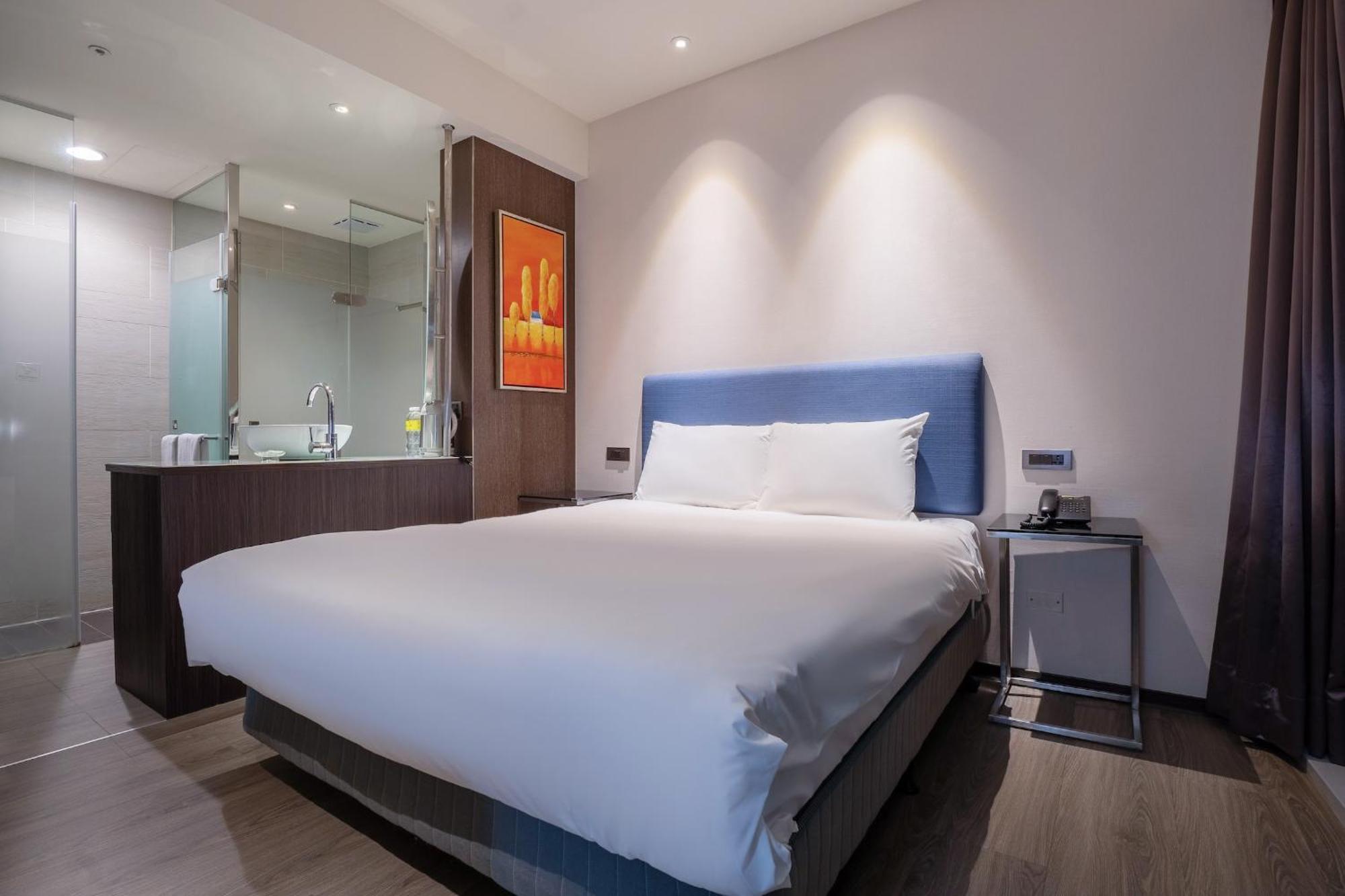 Check Xinyi Hotel