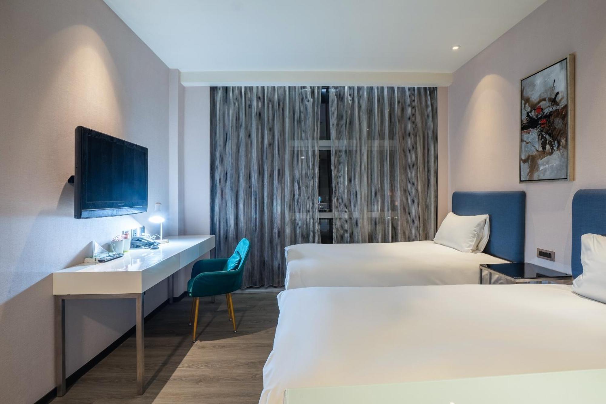 Hotel Check Xinyi