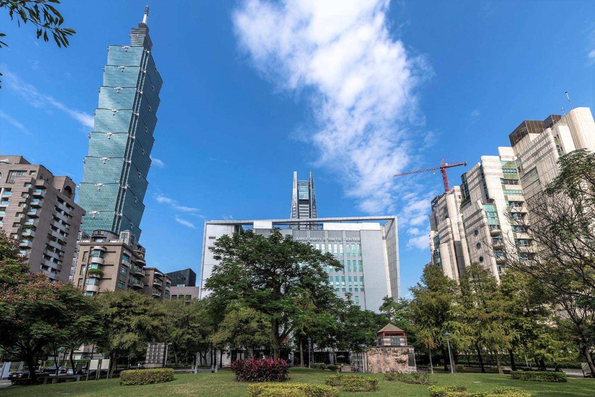 Perfect Family 3b2b 101 & Mrt-4 Min 完美家庭住宅 3房2衛 4分到台北101 Apartment *