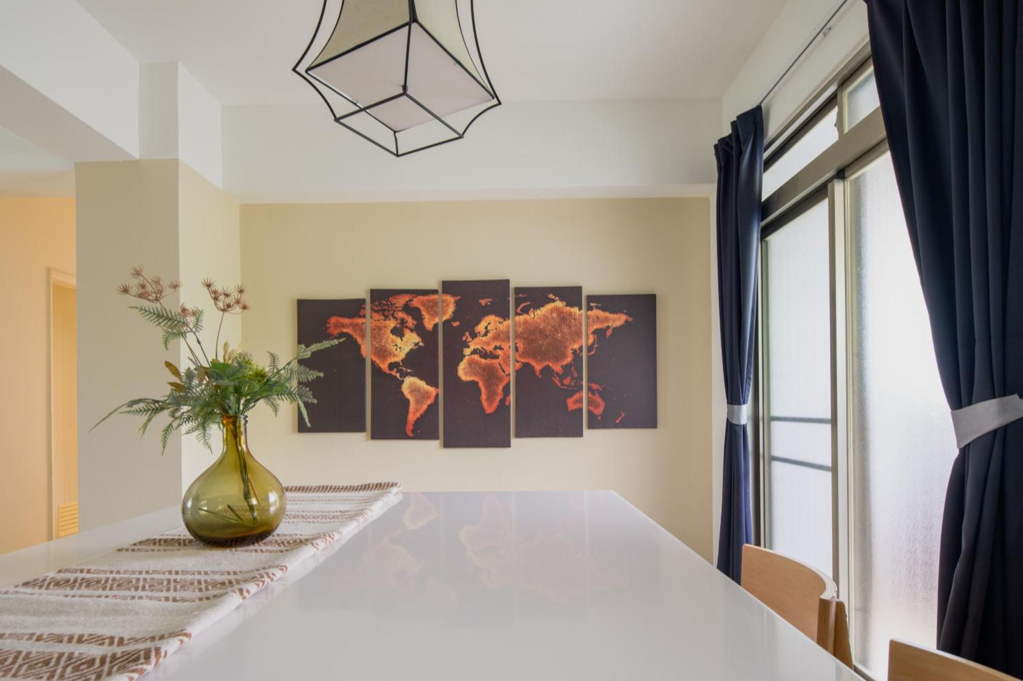 Apartment Perfect Family 3b2b 101 & Mrt-4 Min 完美家庭住宅 3房2衛 4分到台北101 Taipei