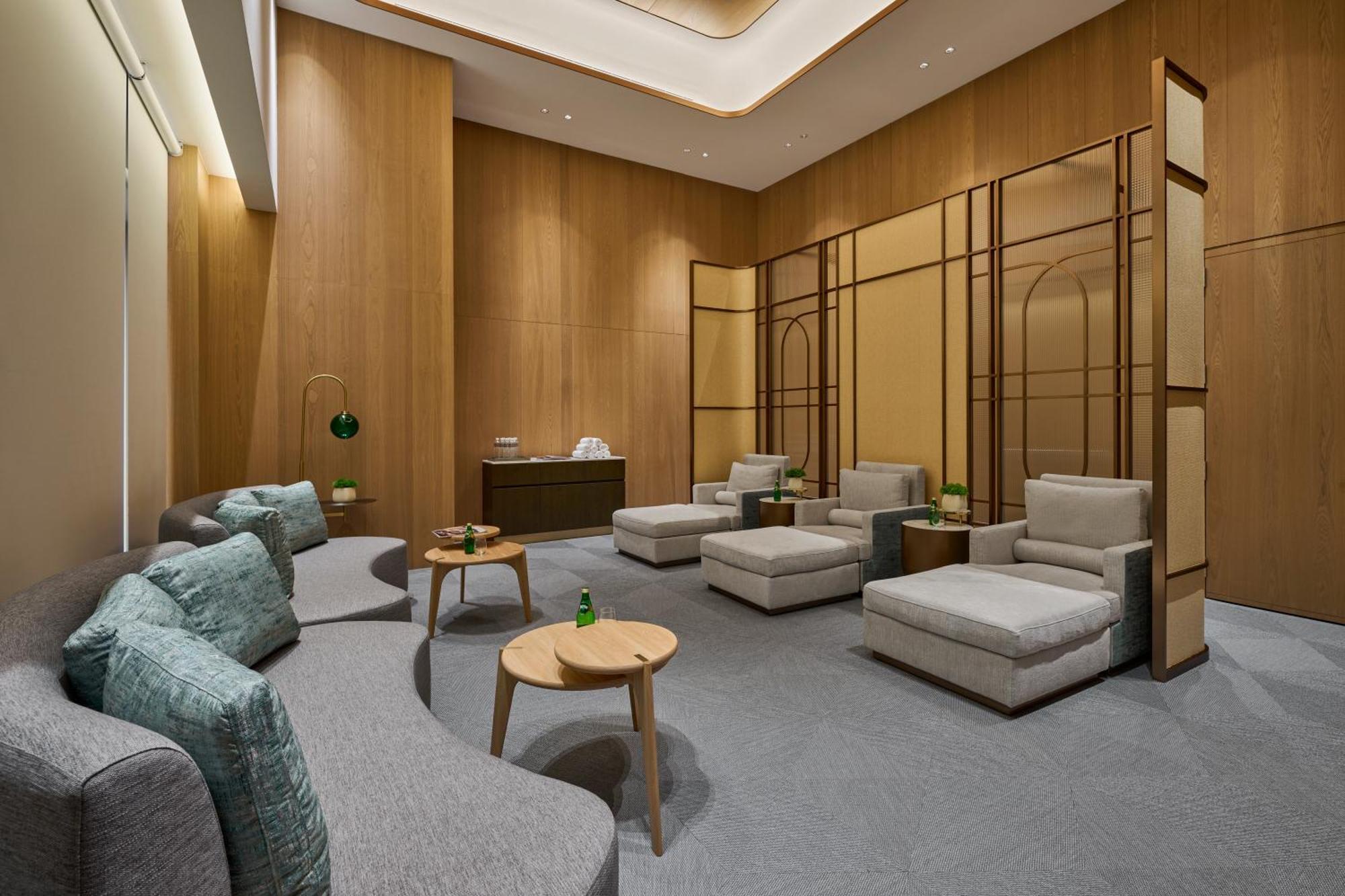 Grand Hilai Hotel 5*