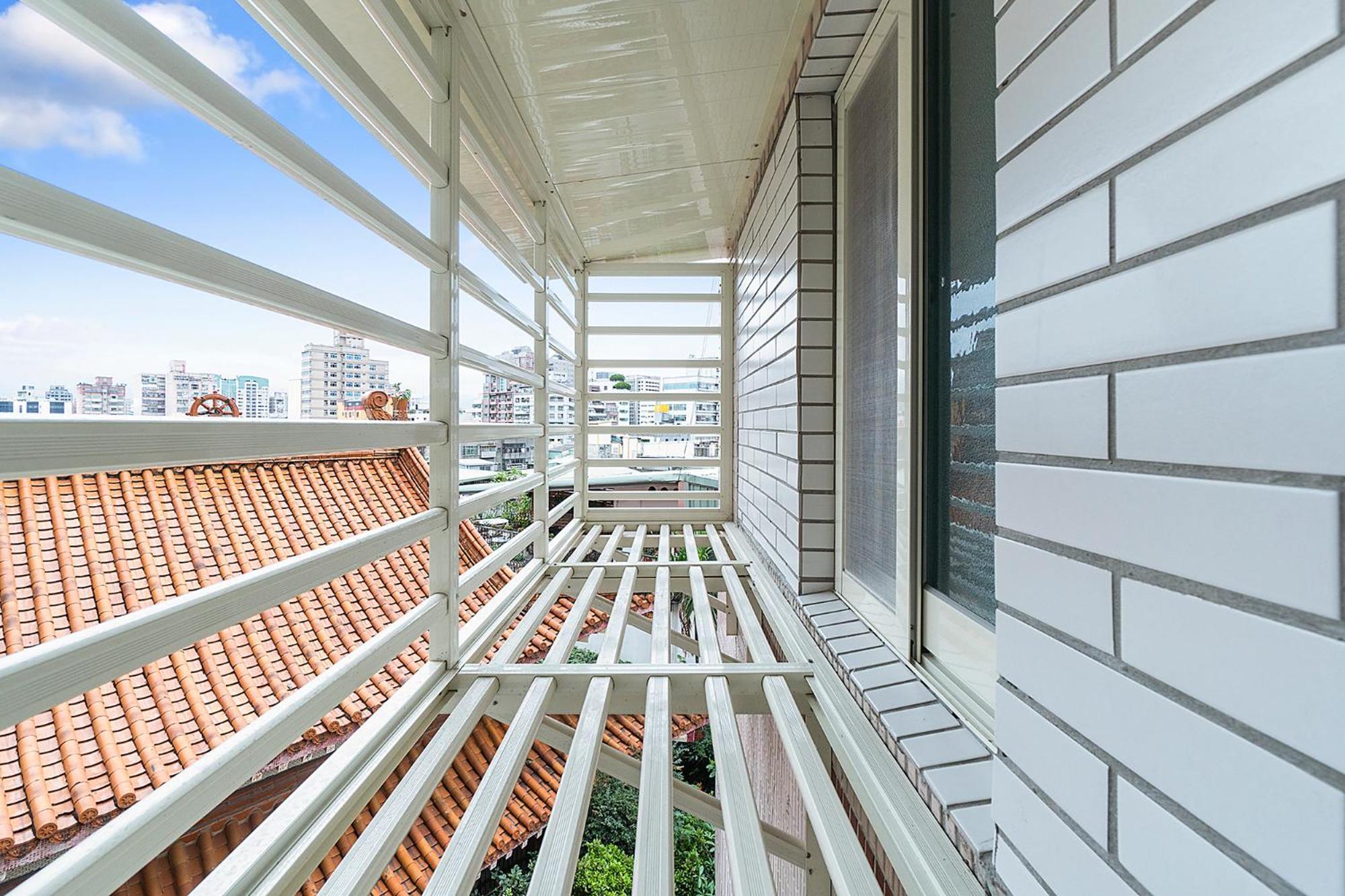 Modern Main Station 3b3b 台北車站現代之家 3房3衛 Apartment Taipei