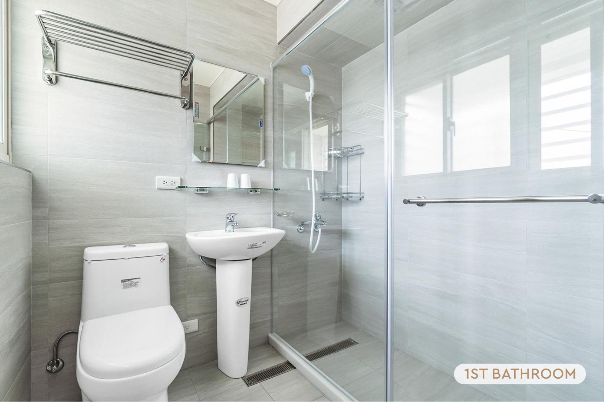 Apartment Modern Main Station 3b3b 台北車站現代之家 3房3衛 Taipei