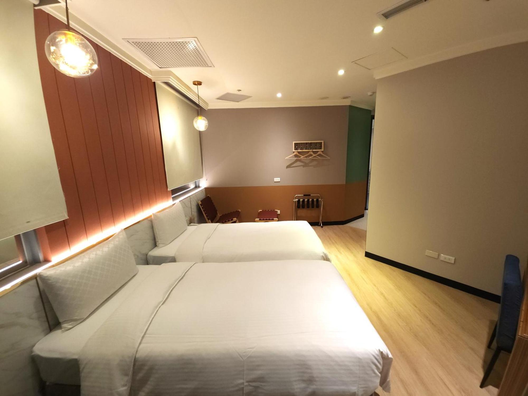 Hotel Merryday Banqiao 3*