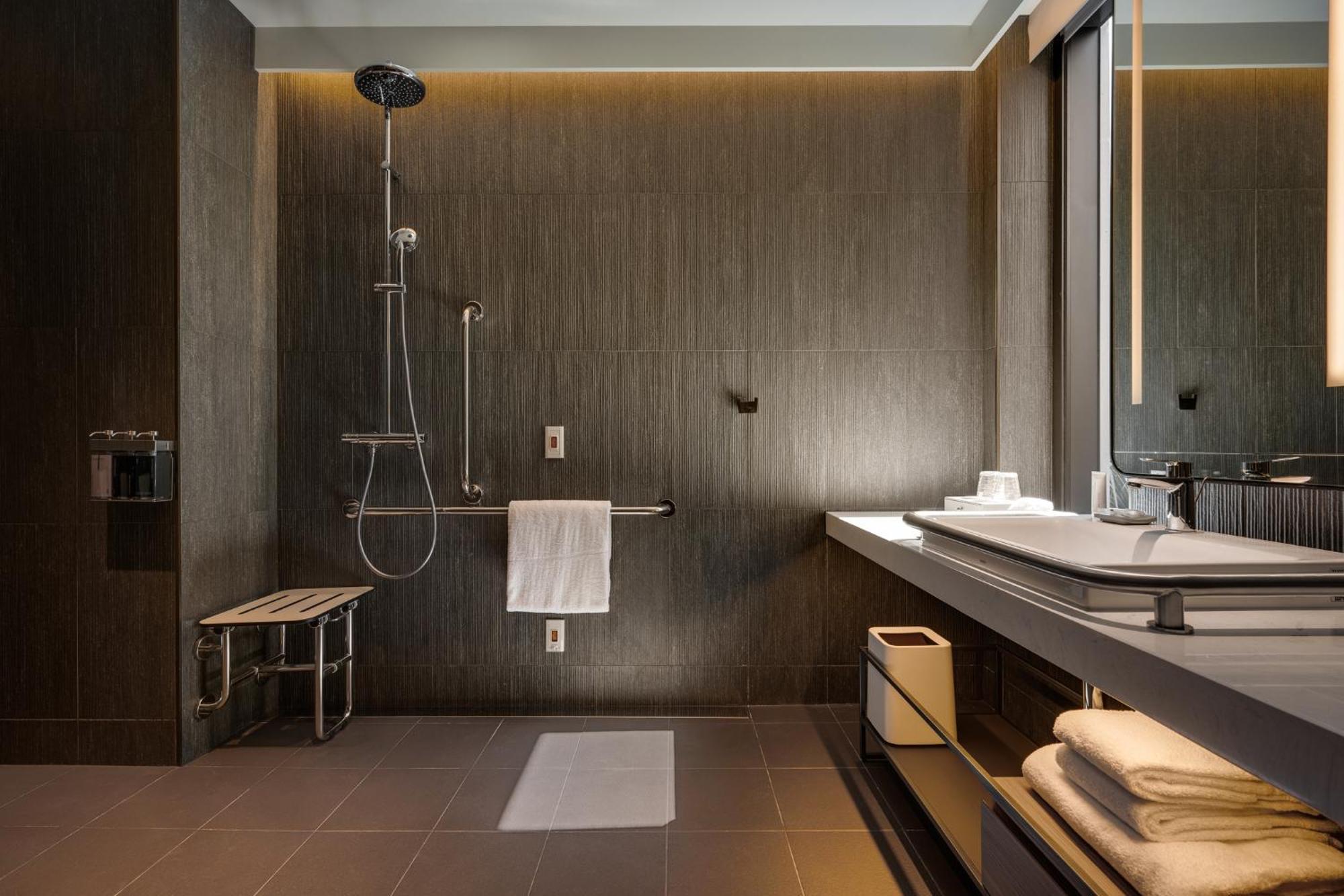 Resonance Taipei, Tapestry Collection By Hilton Taipei
