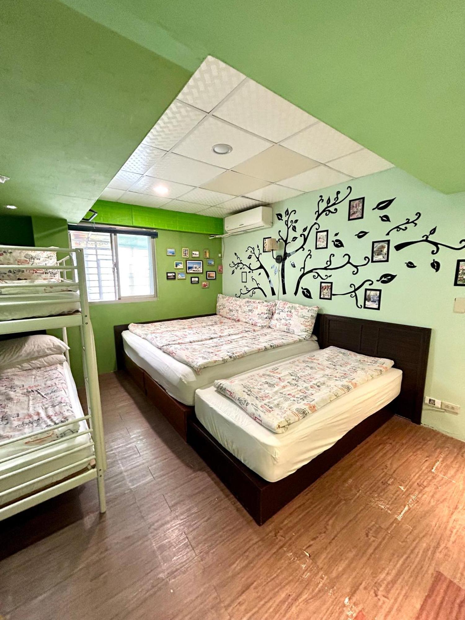 Triple Tiger Hostel *