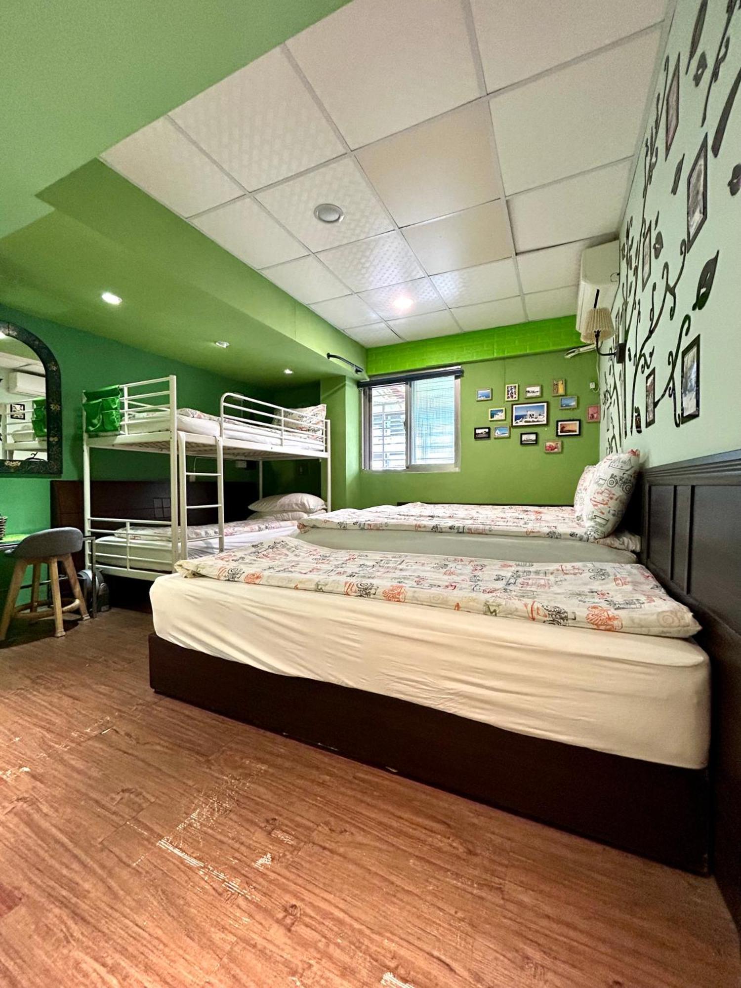 Triple Tiger Hostel *