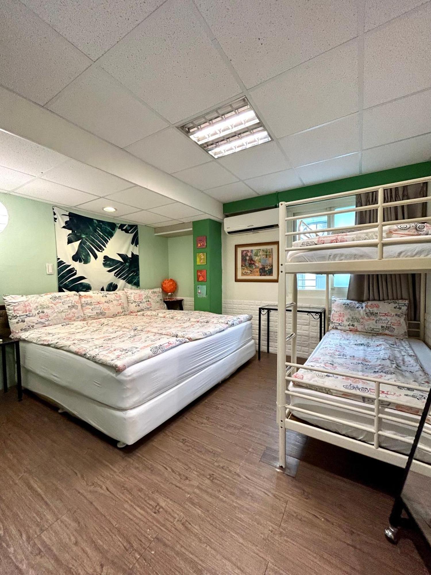 Hostel Triple Tiger *