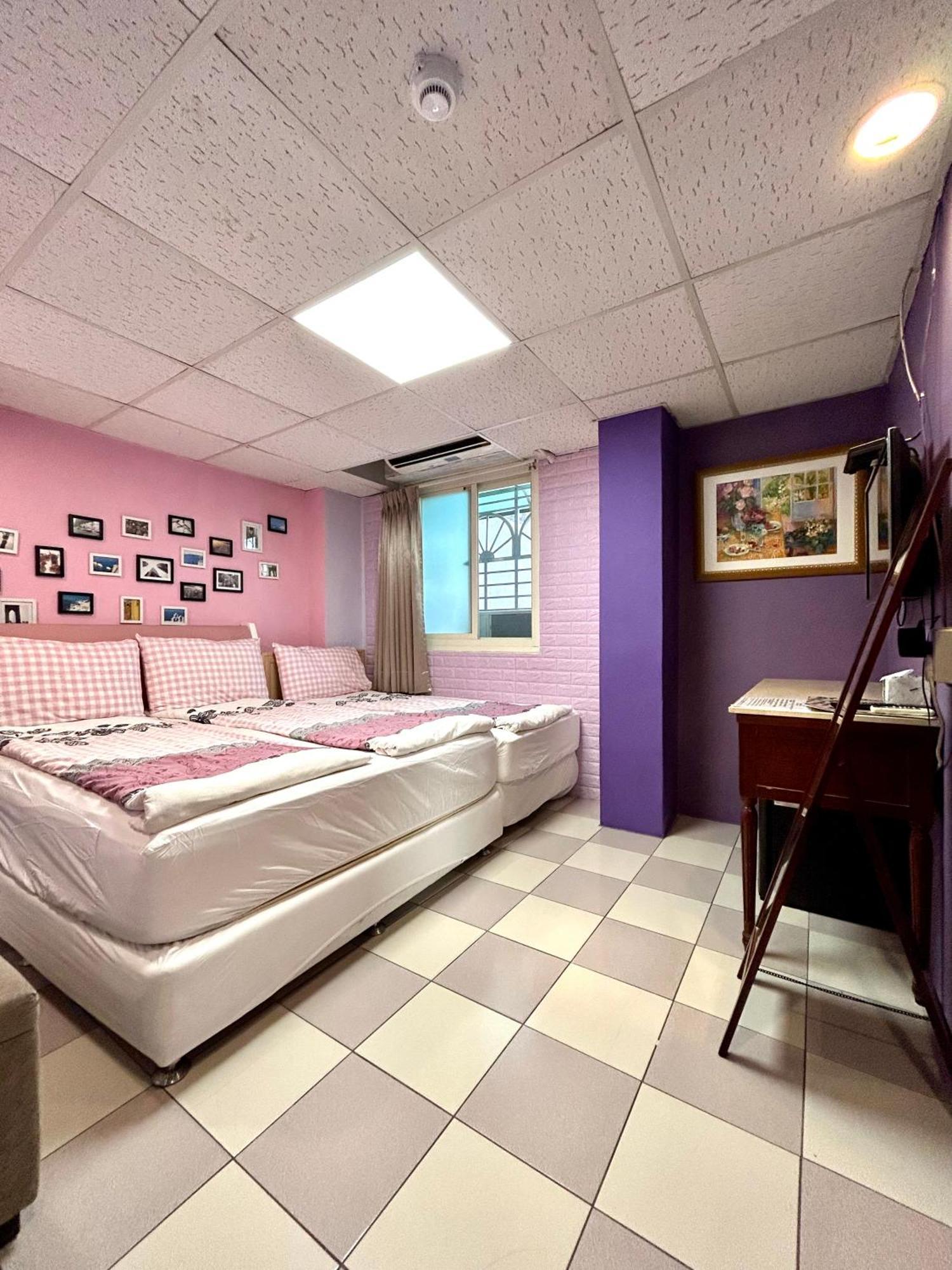 Triple Tiger Hostel Taipei