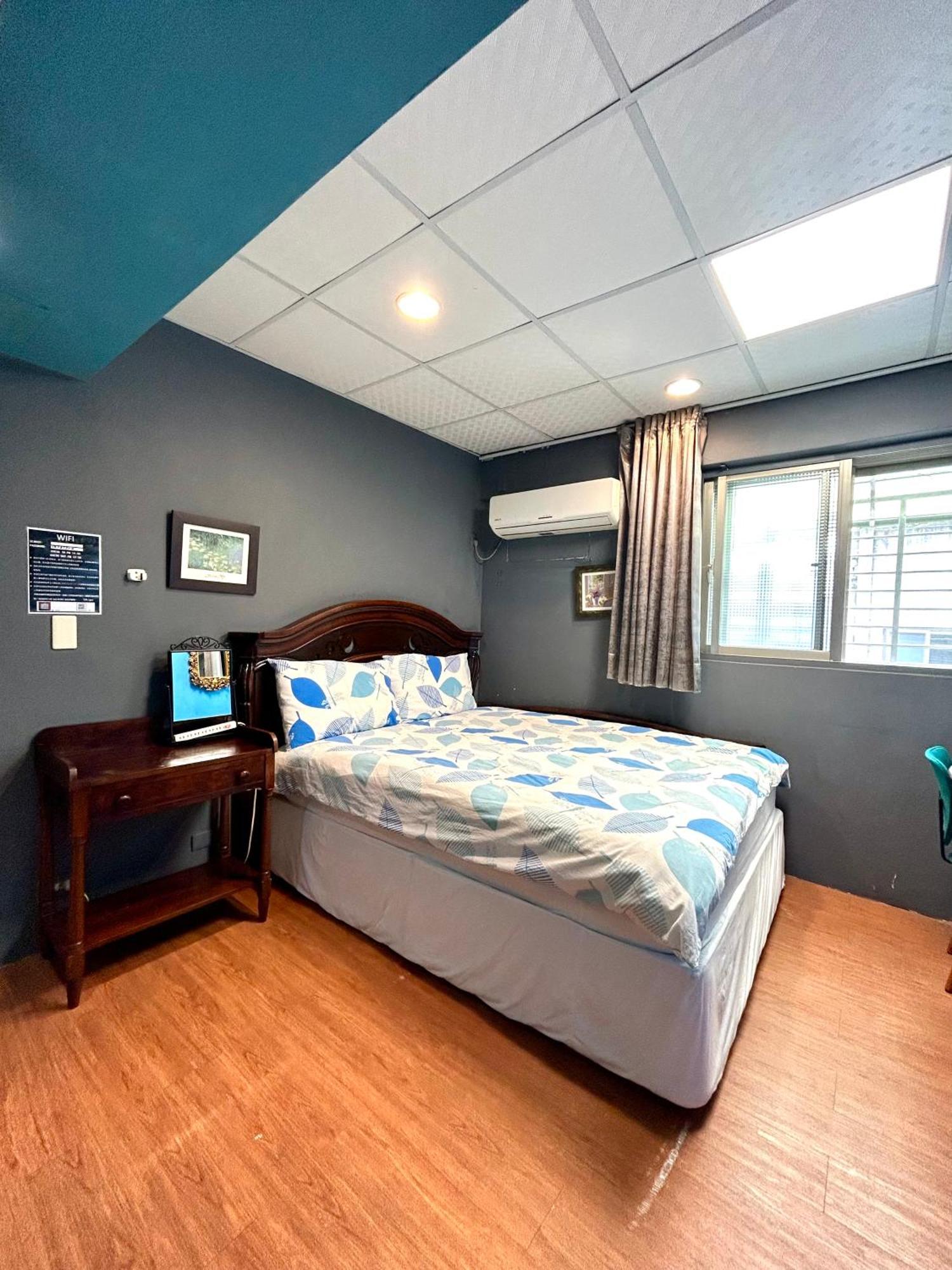 Triple Tiger Hostel *