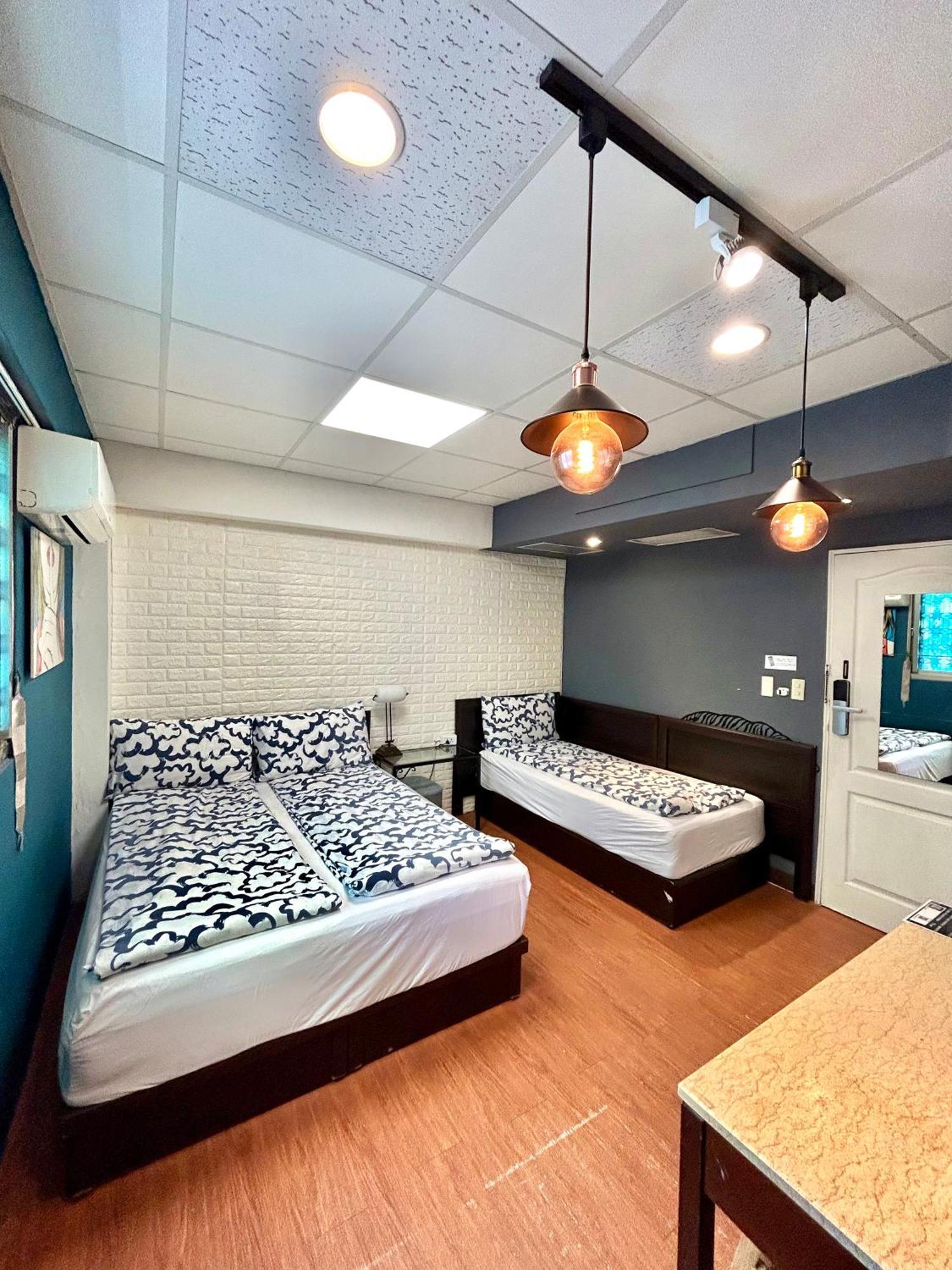 Triple Tiger Hostel *