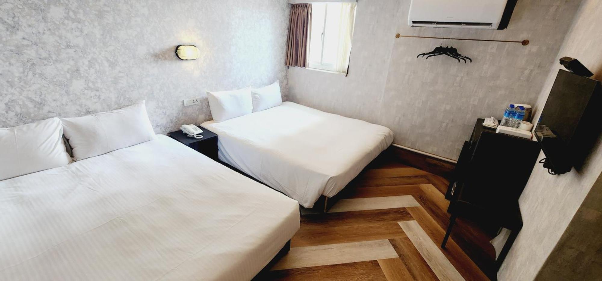 Goodscompany Inn *