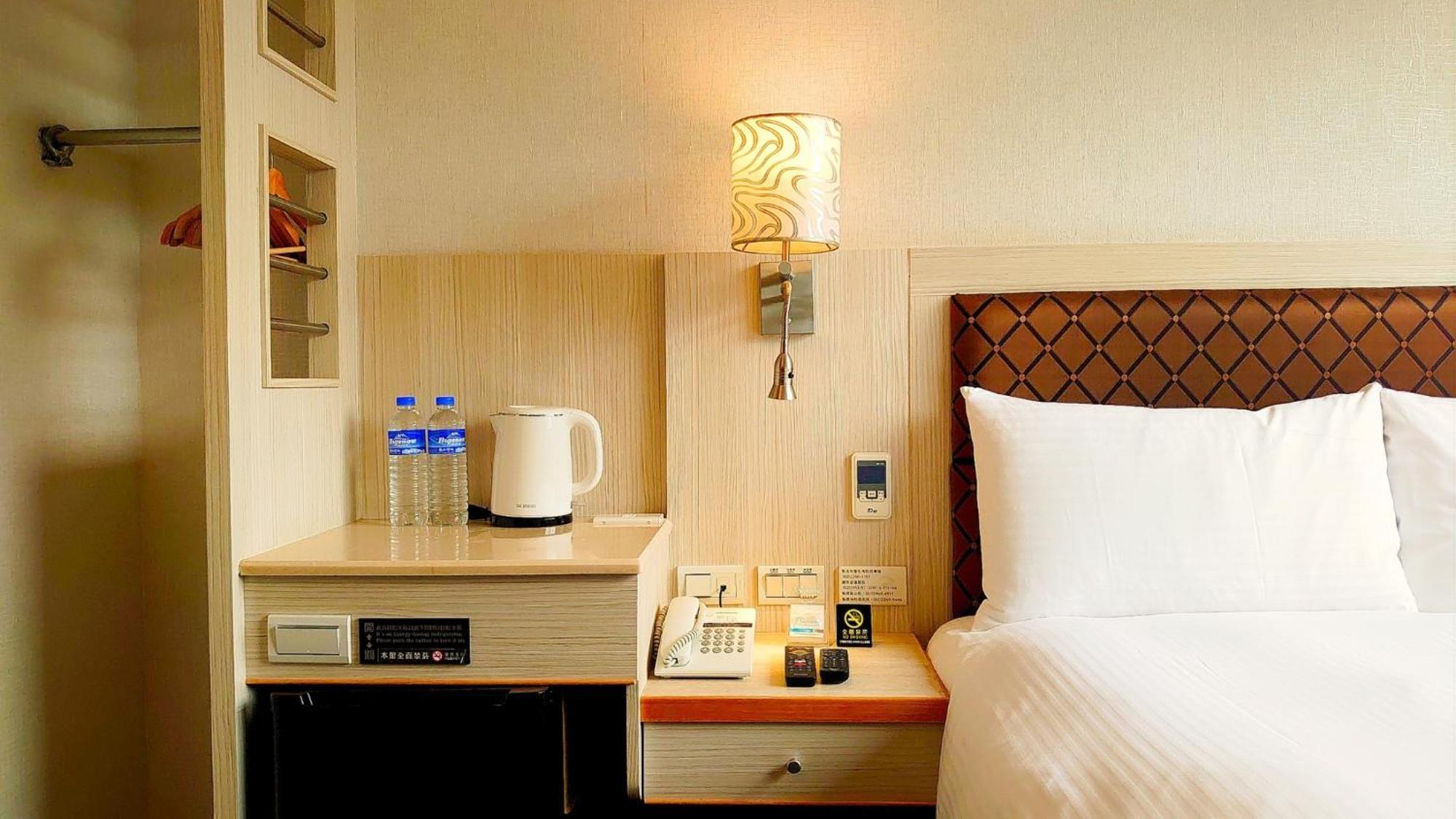 Hotel Hub Banqiao Branch *