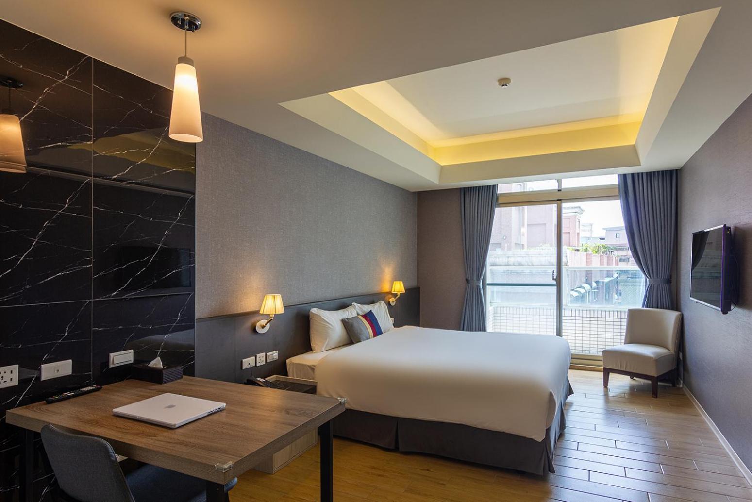 Check New Luzhou Taipei