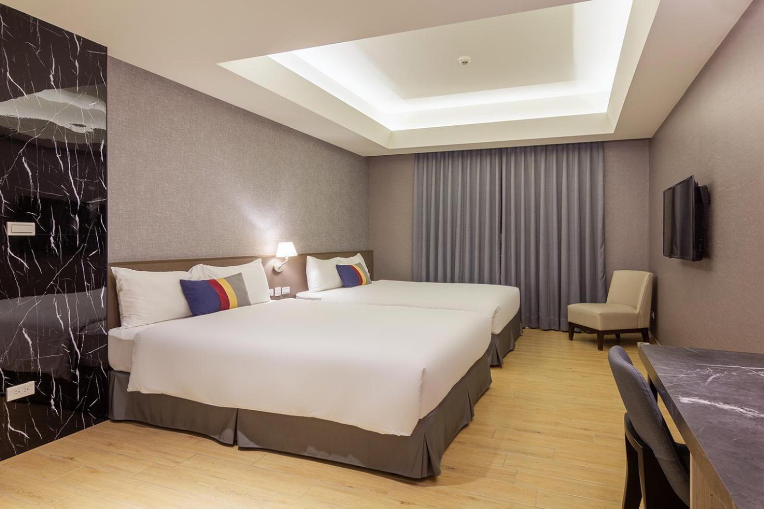 Check New Luzhou Hotel