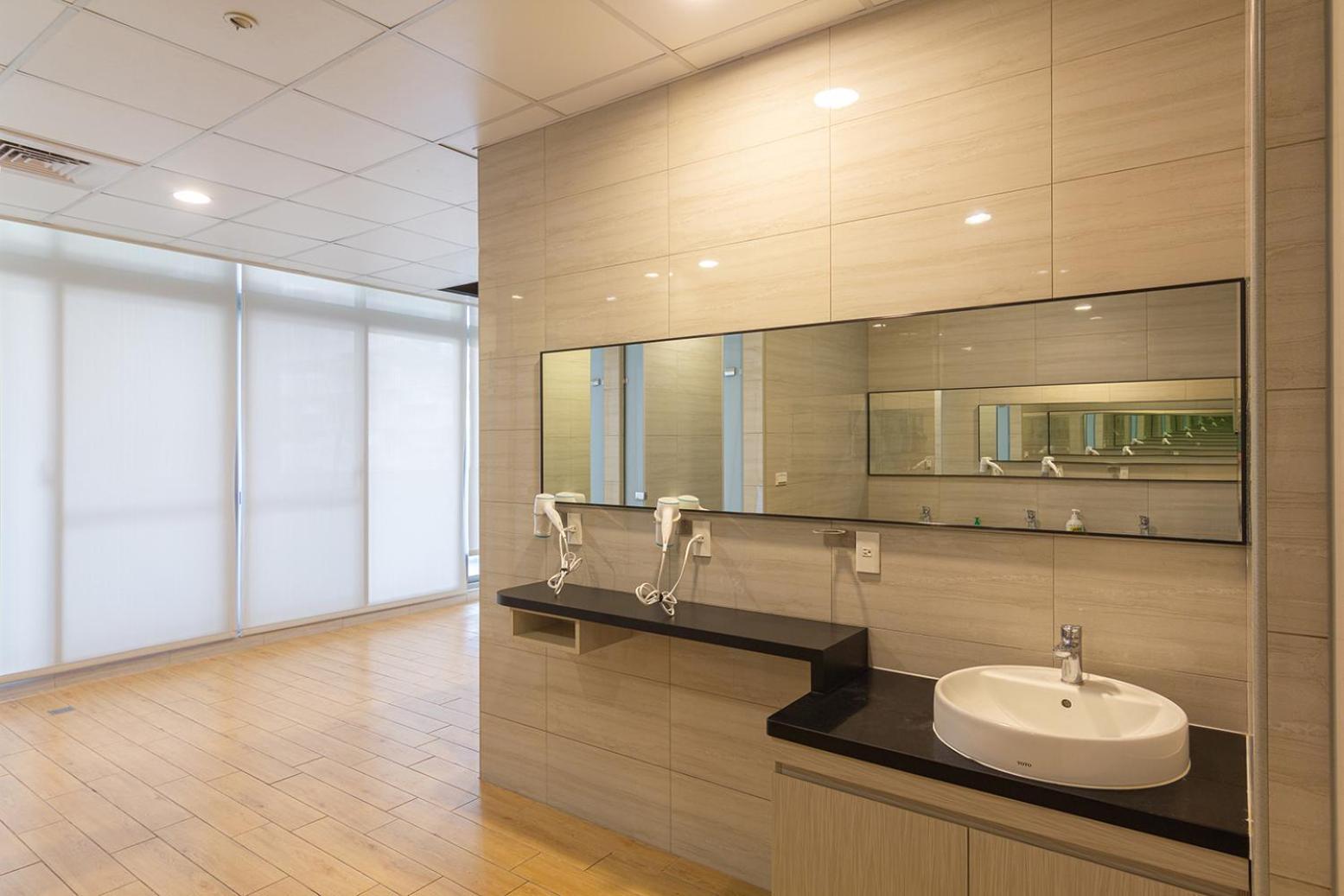 Hotel Check New Luzhou 4*