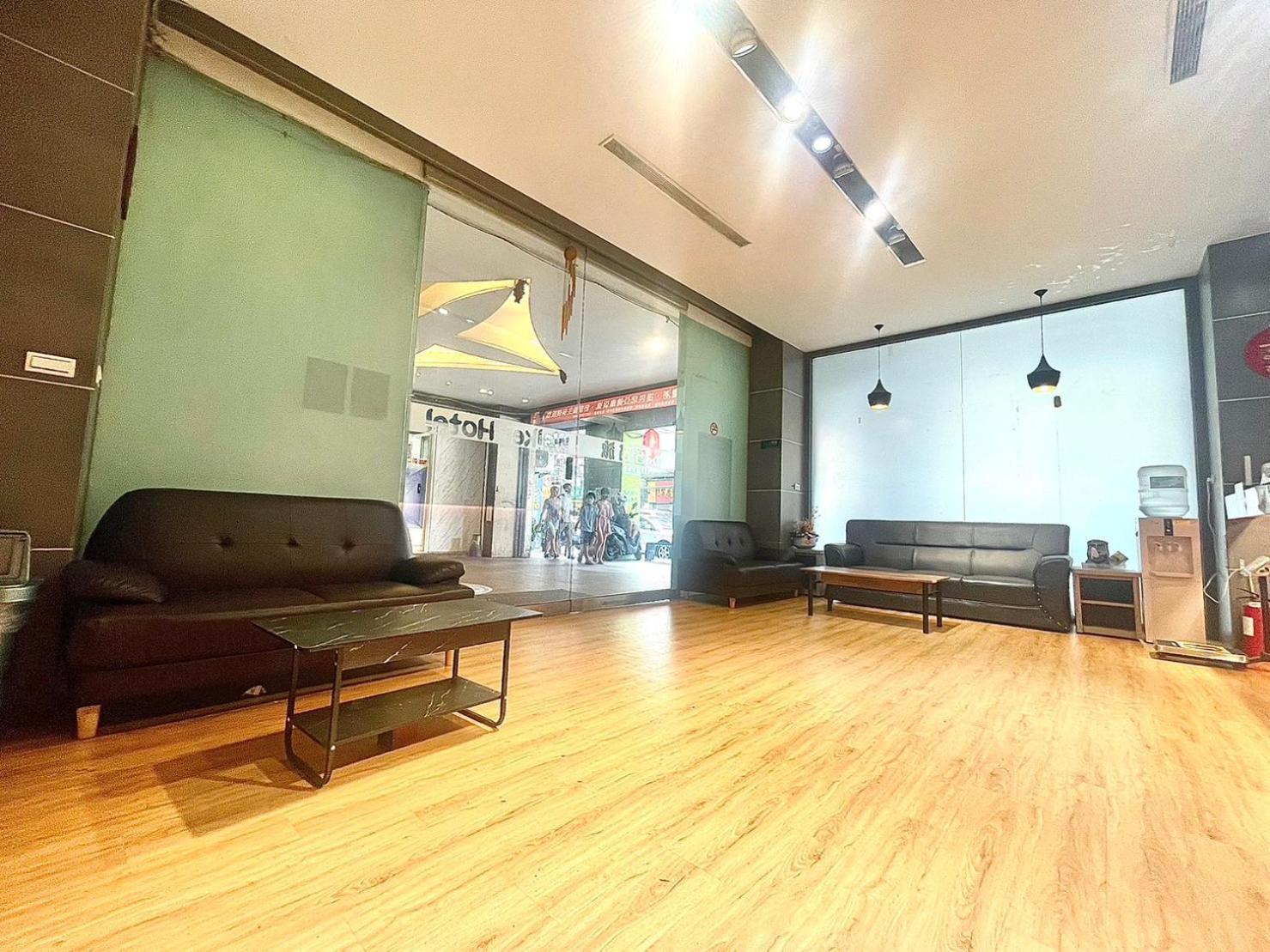Walker - Zhengyi 2 Hotel Taipei