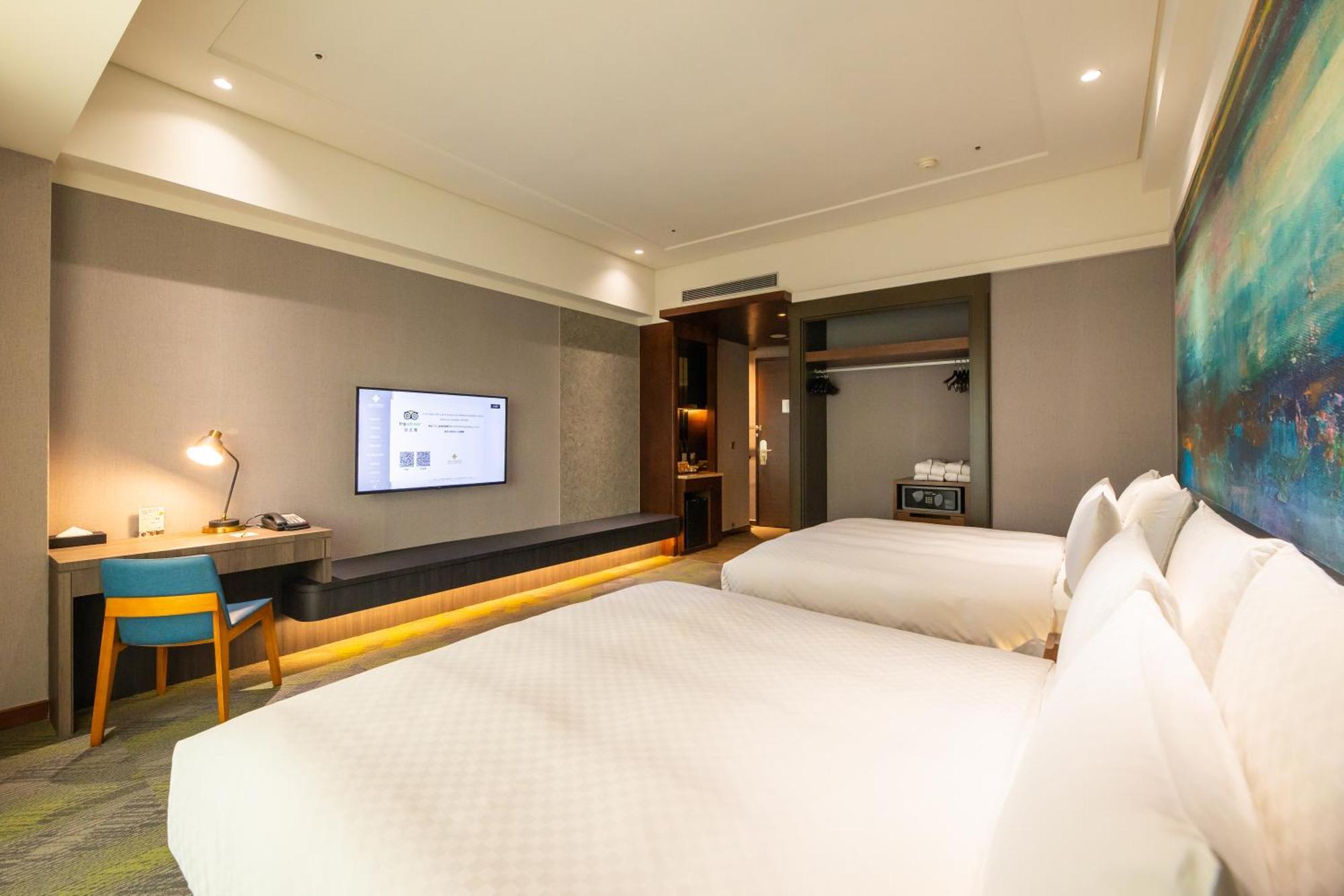 Miramar Garden Hotel 5*