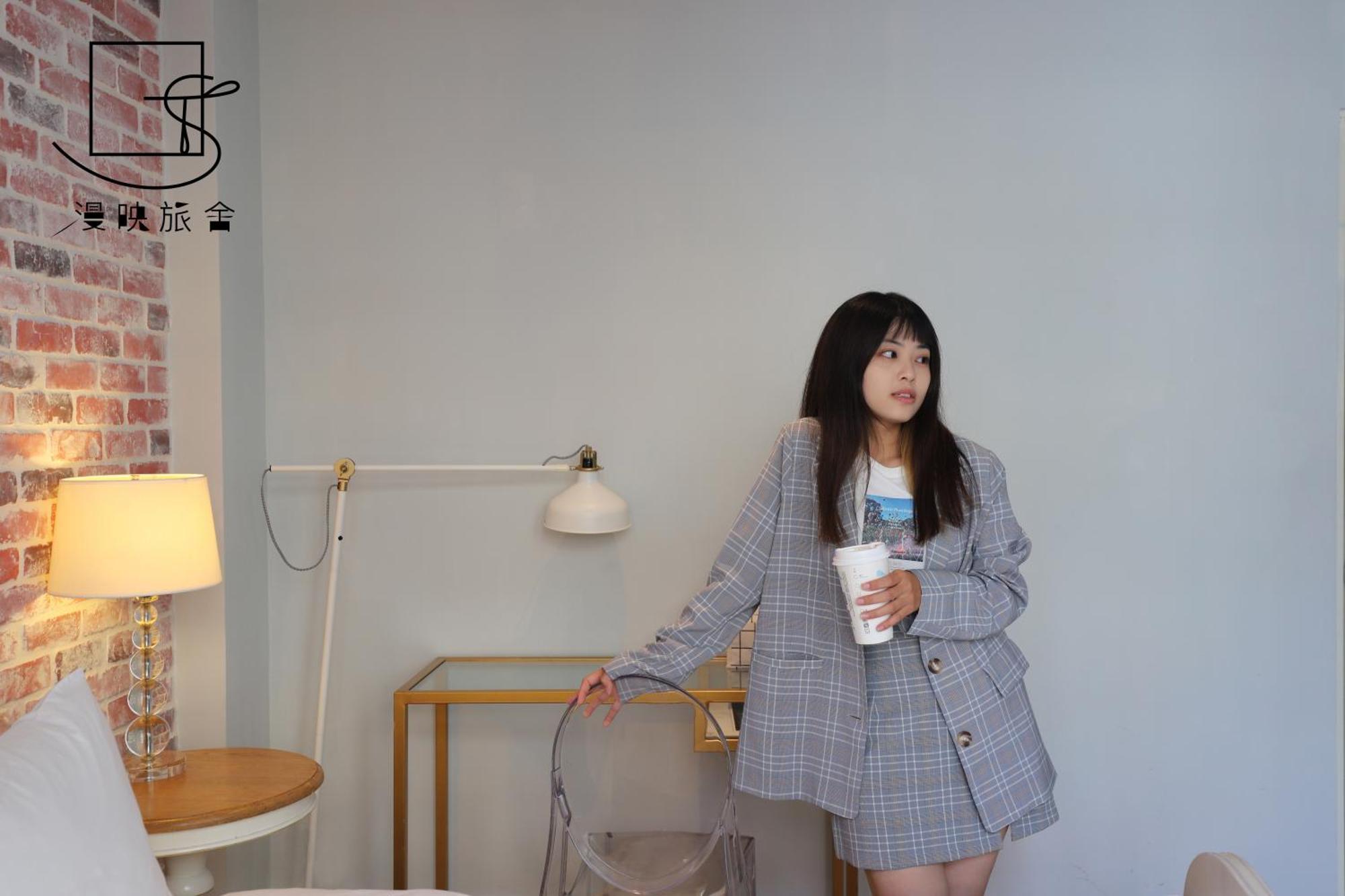 Slow Town Hotel-reel 3*