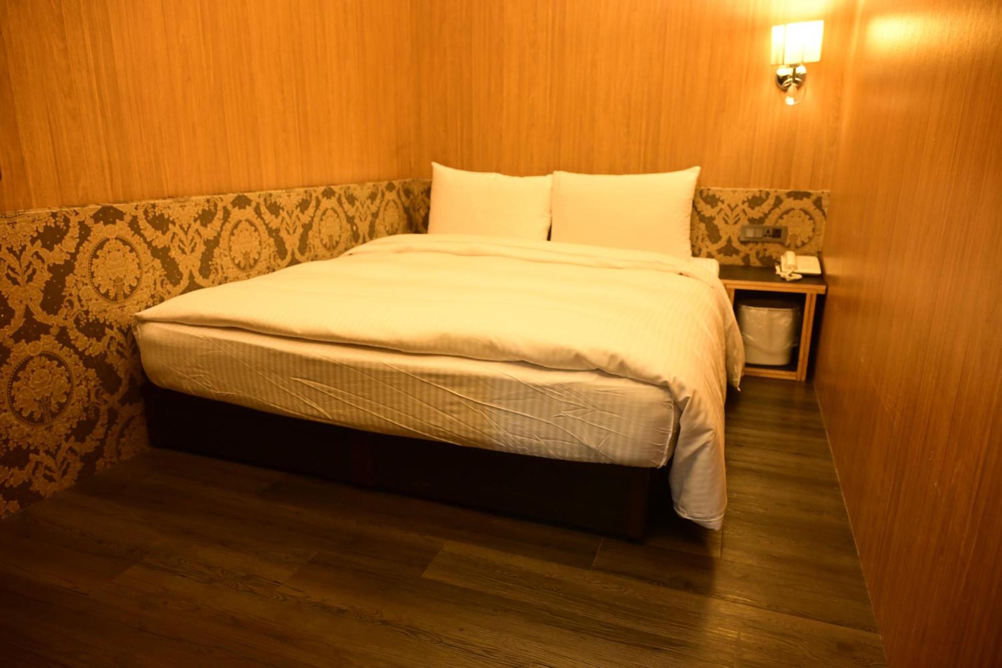 Meworld - Ximen Inn