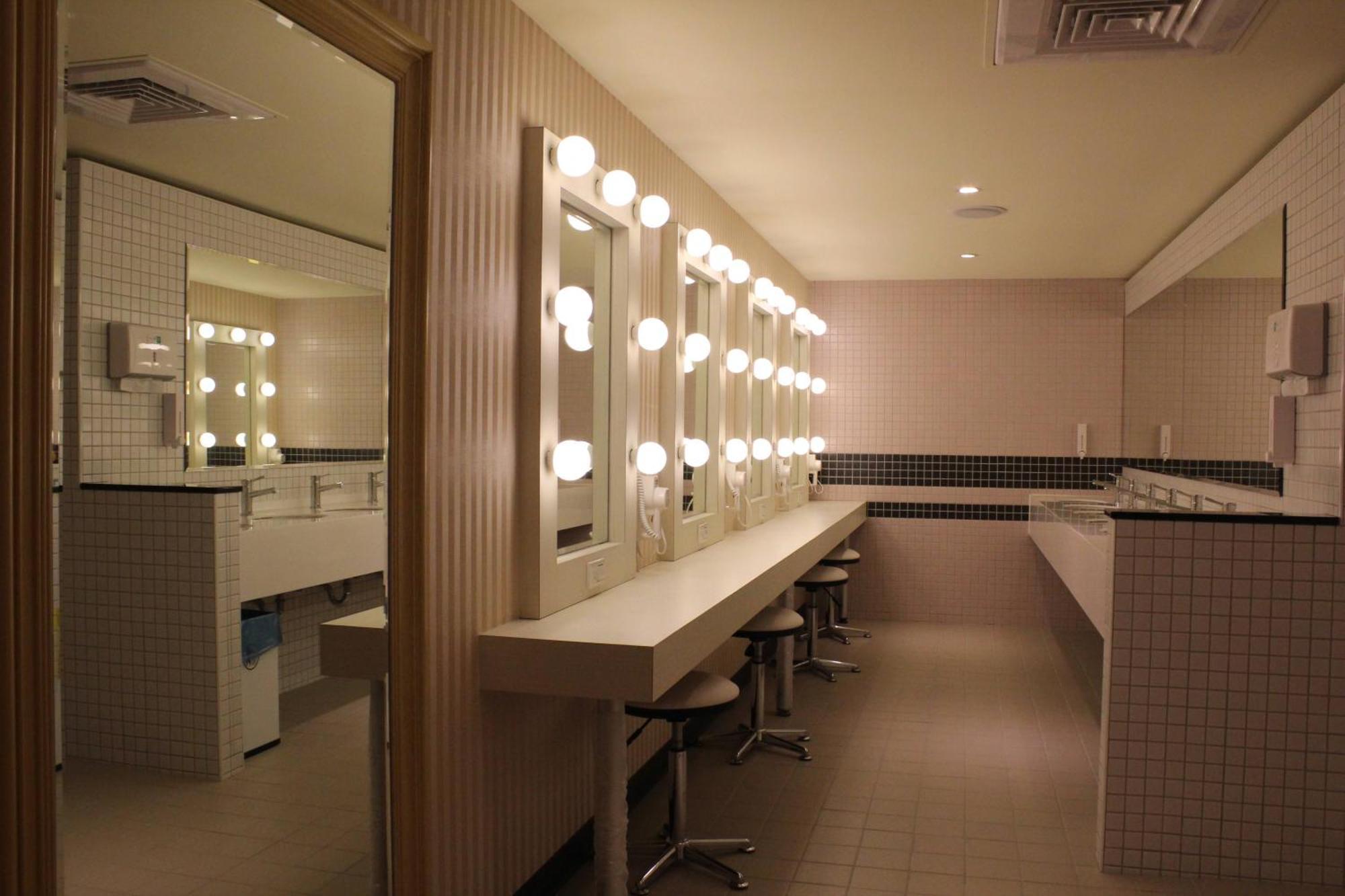 Hey Bear Capsule Capsule hotel
