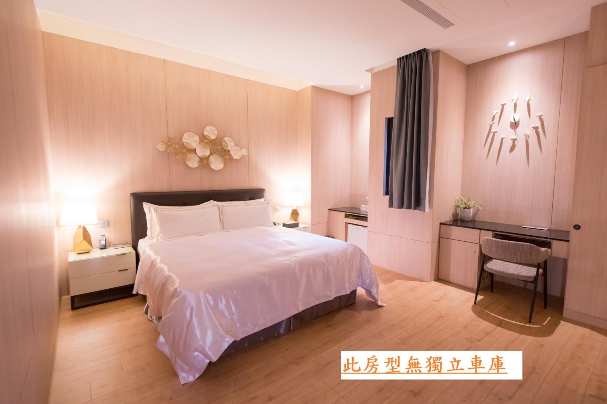 J Moon 3* Taipei