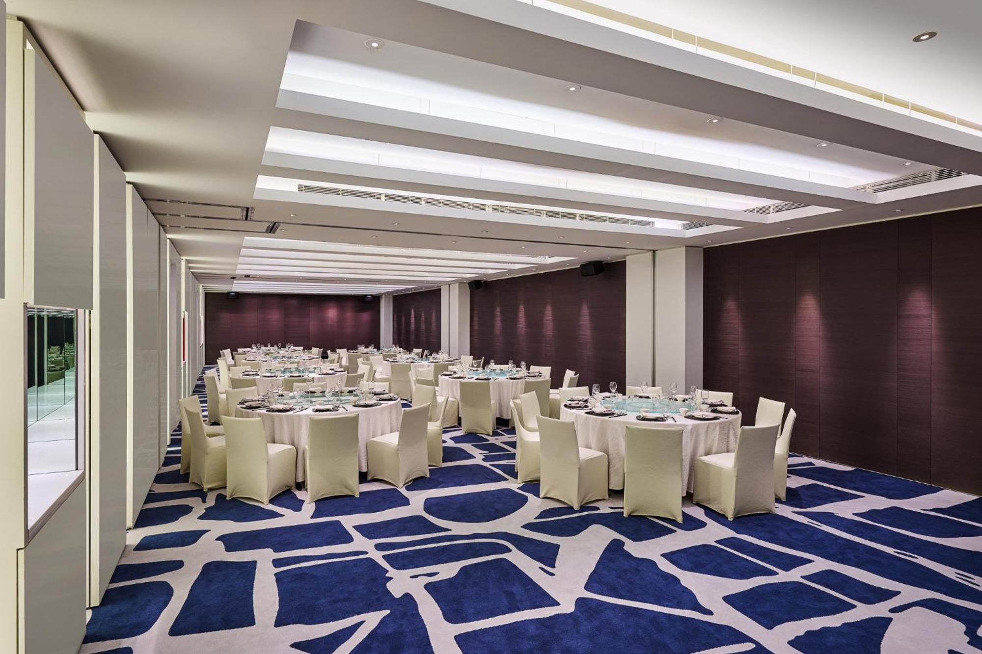 W 5* Taipei