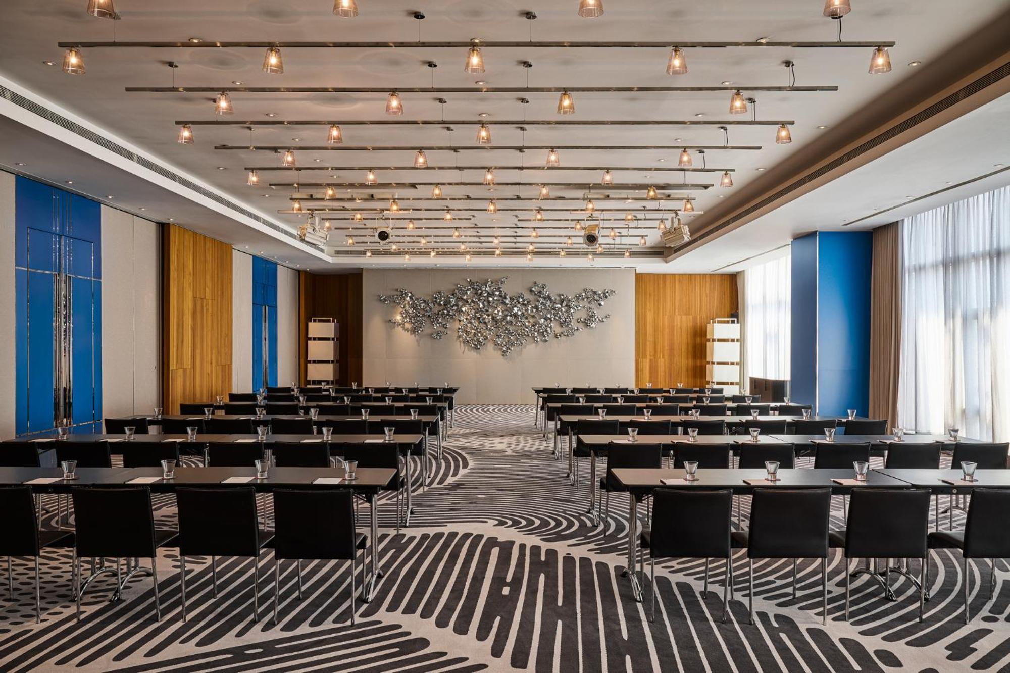 Hotel W 5*