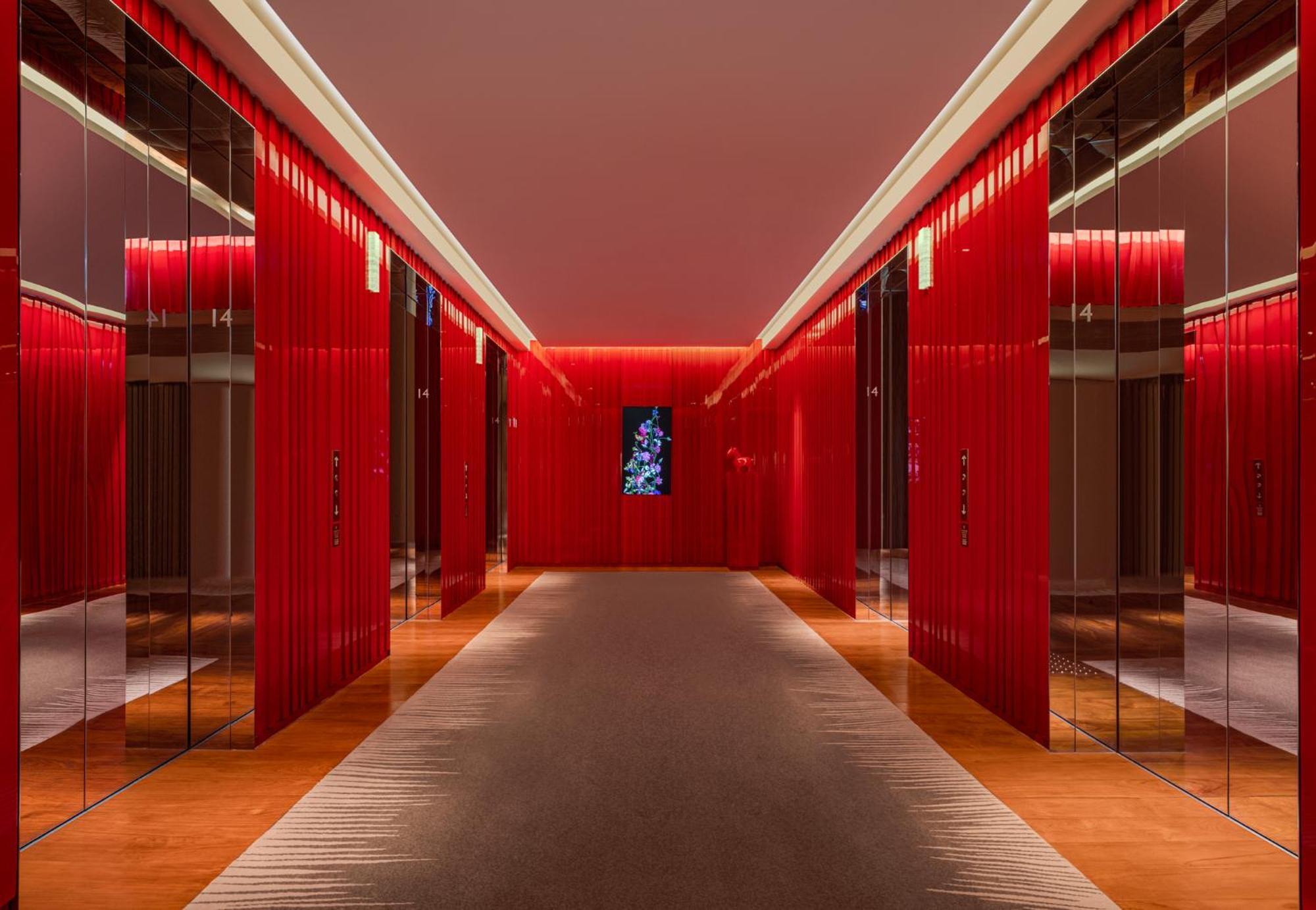 Hotel W 5*