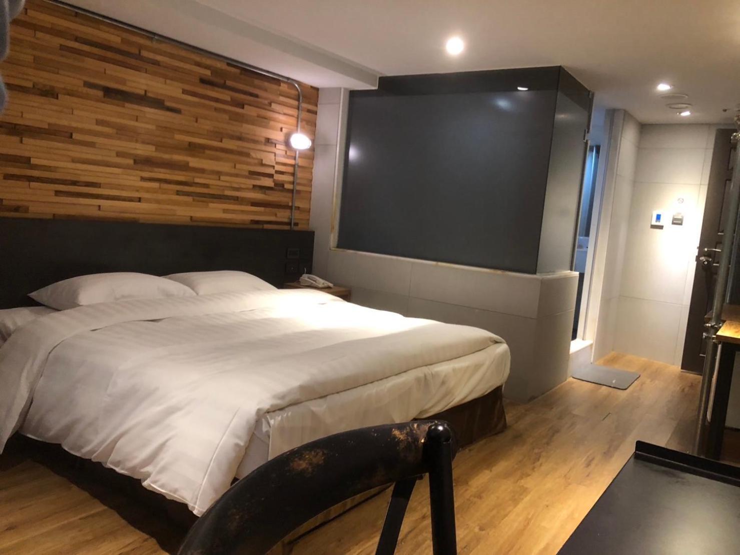 Rf - Zhongxiao Hotel