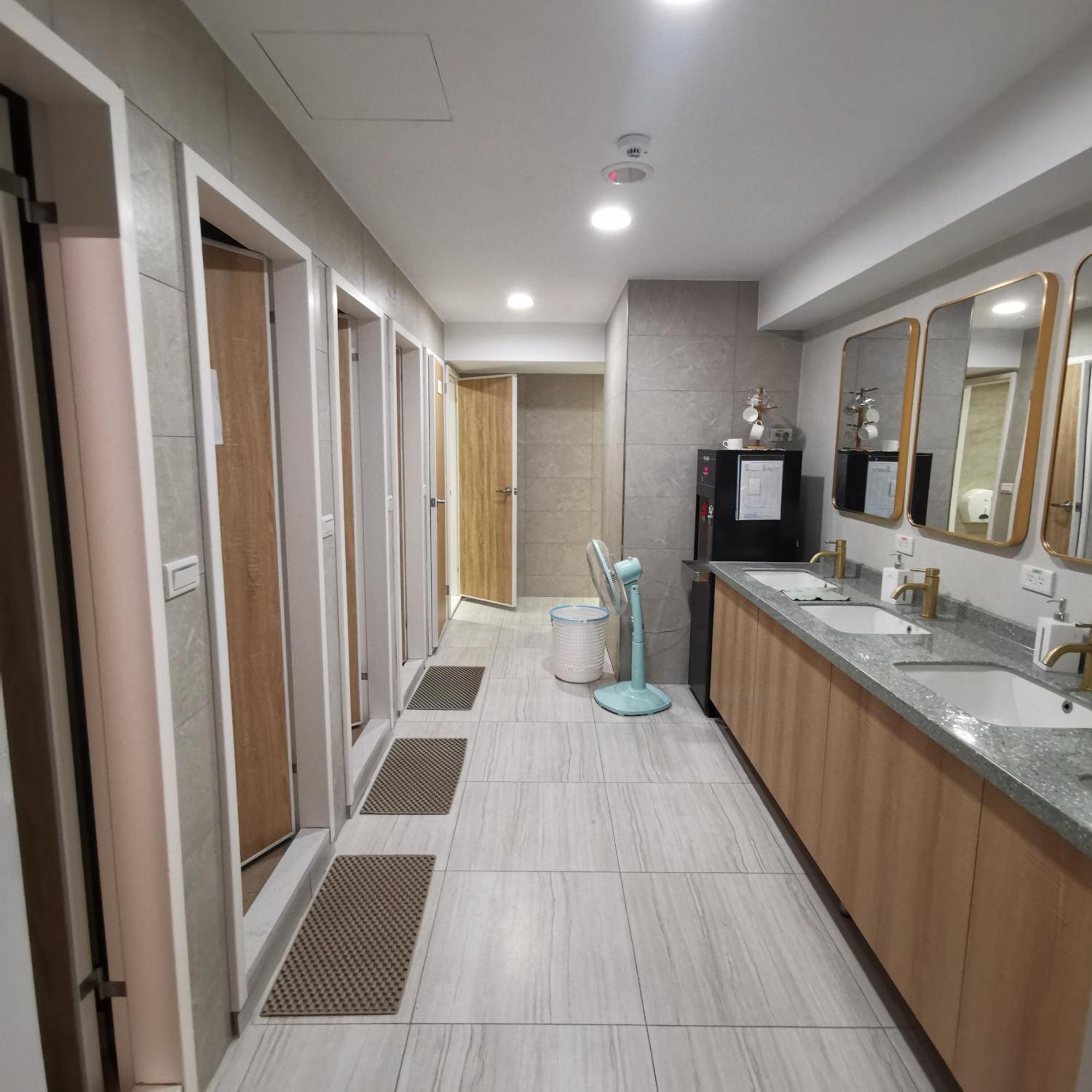 橙舍太空艙 Tw Capsule Capsule hotel 2*