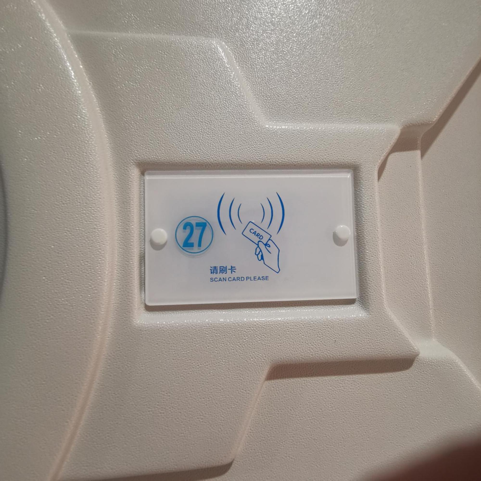 Capsule hotel 橙舍太空艙 Tw Capsule Taipei