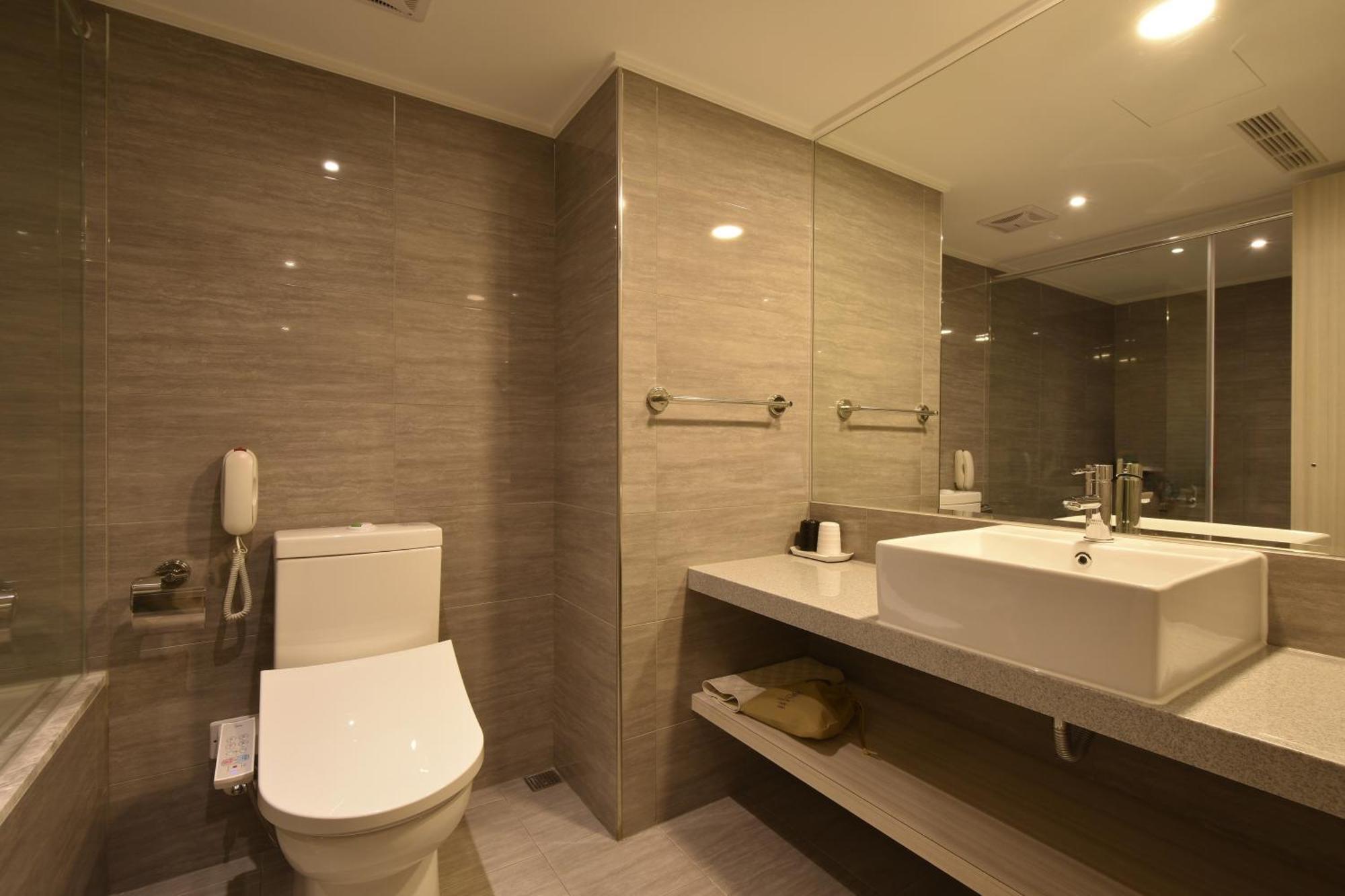 World Zhongxiao 4* Taipei