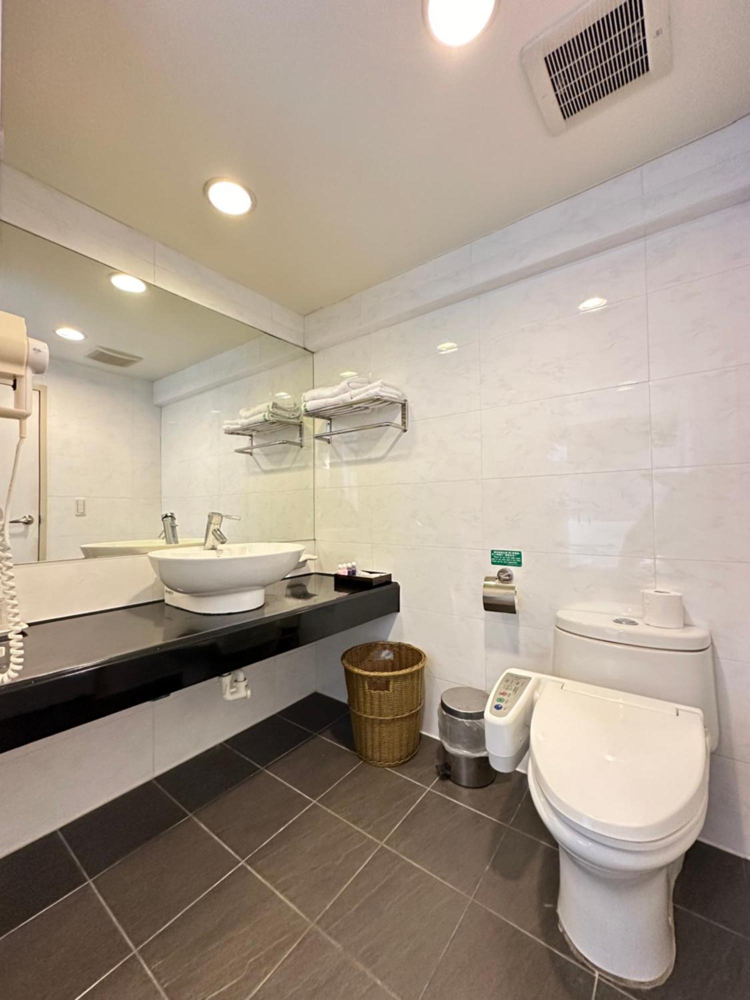 Chientan Youth Hotel Taipei