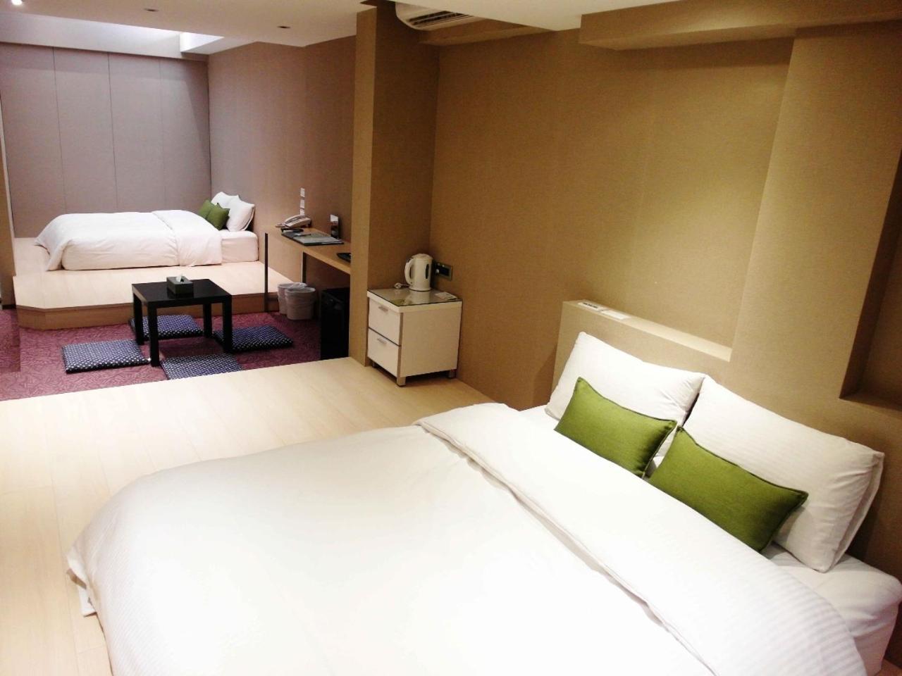 Ark - Dongmen 3* Taipei