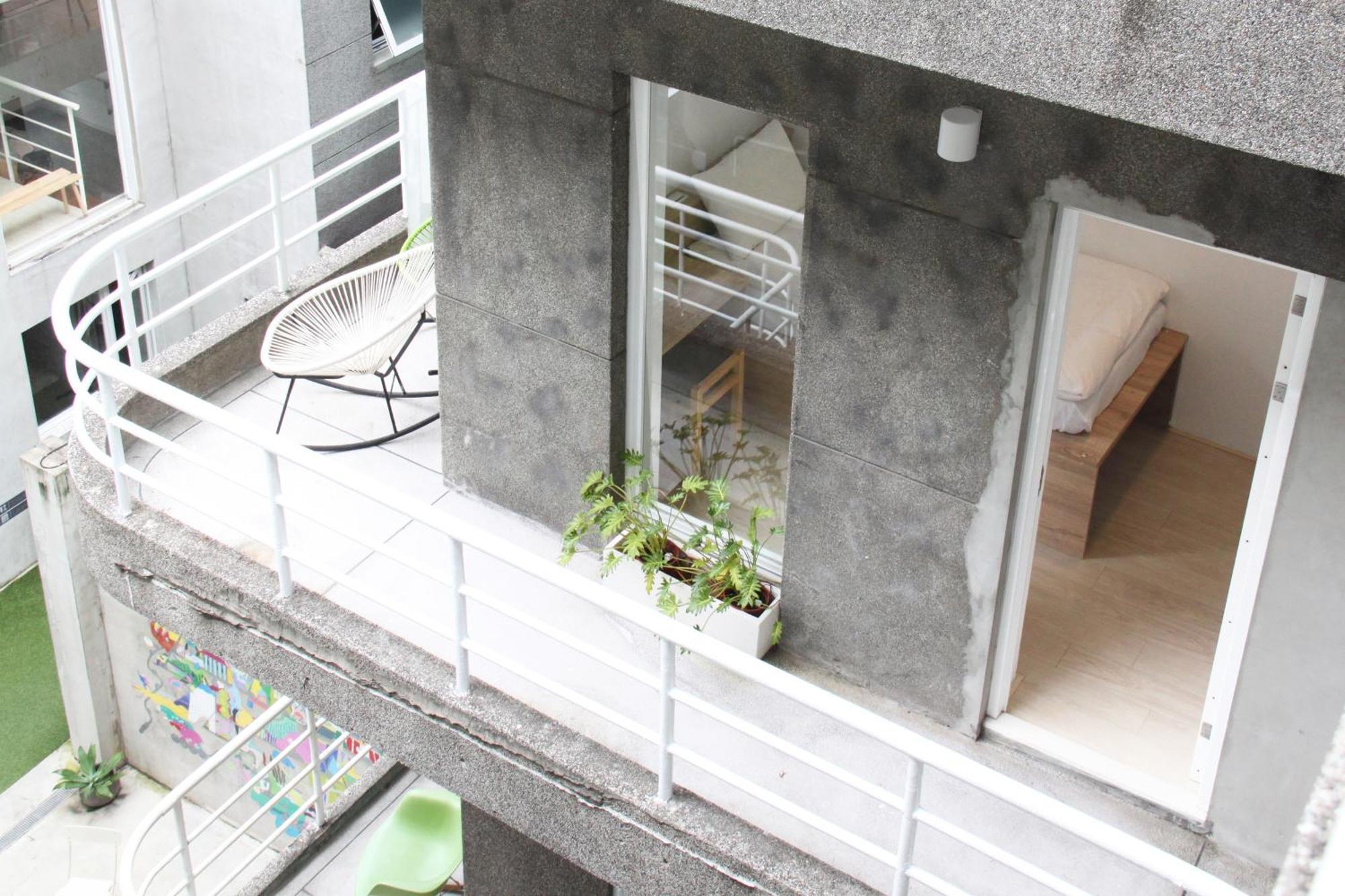 Owlstay Flip Flop - Garden Hostel *