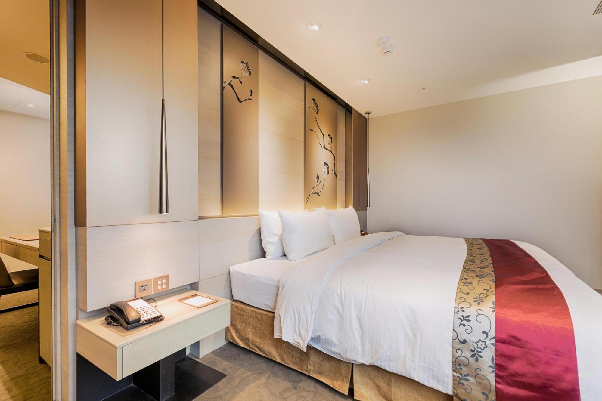 Hotel World Grand Nanjing Taipei