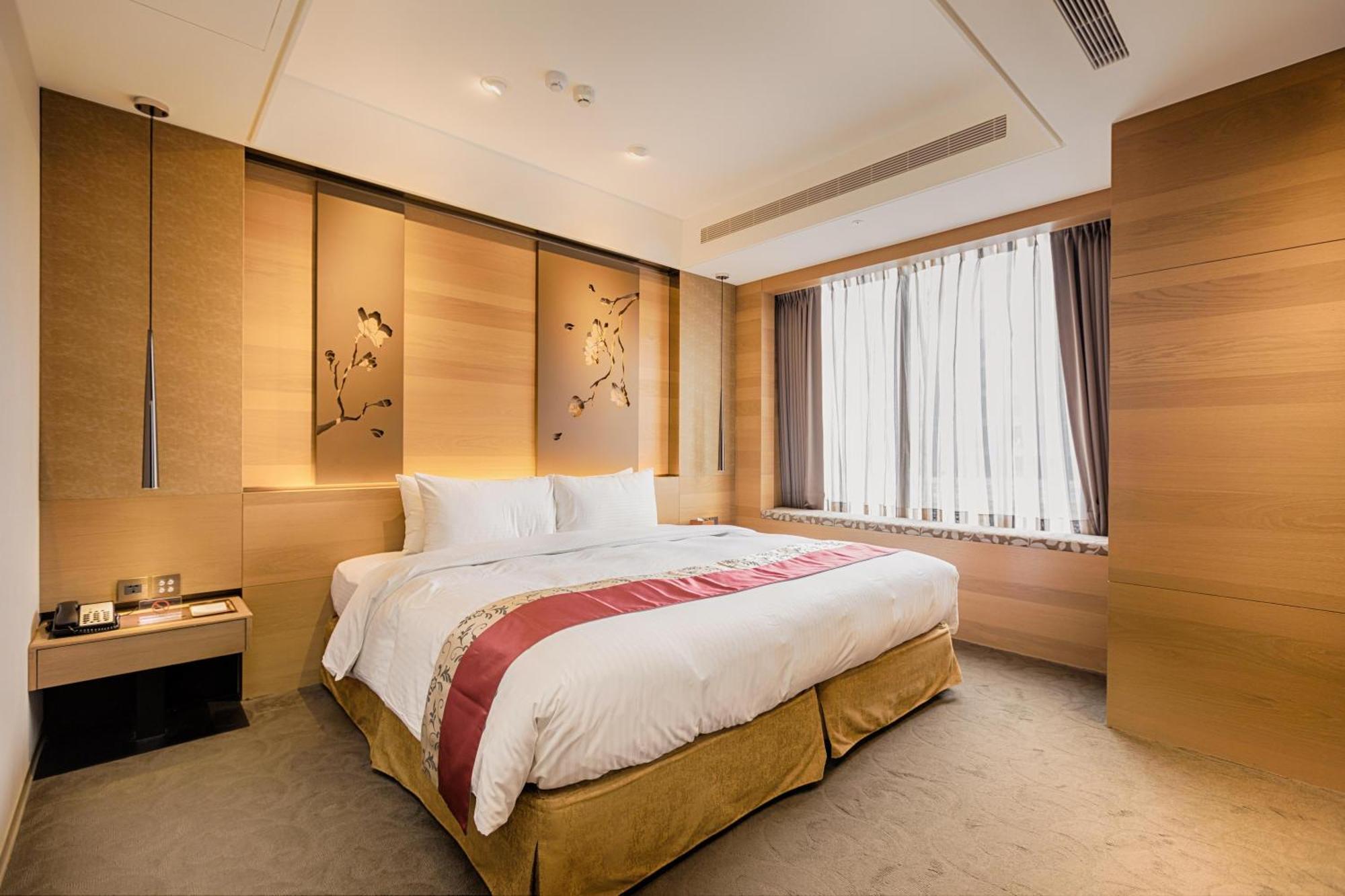 Hotel World Grand Nanjing 4*