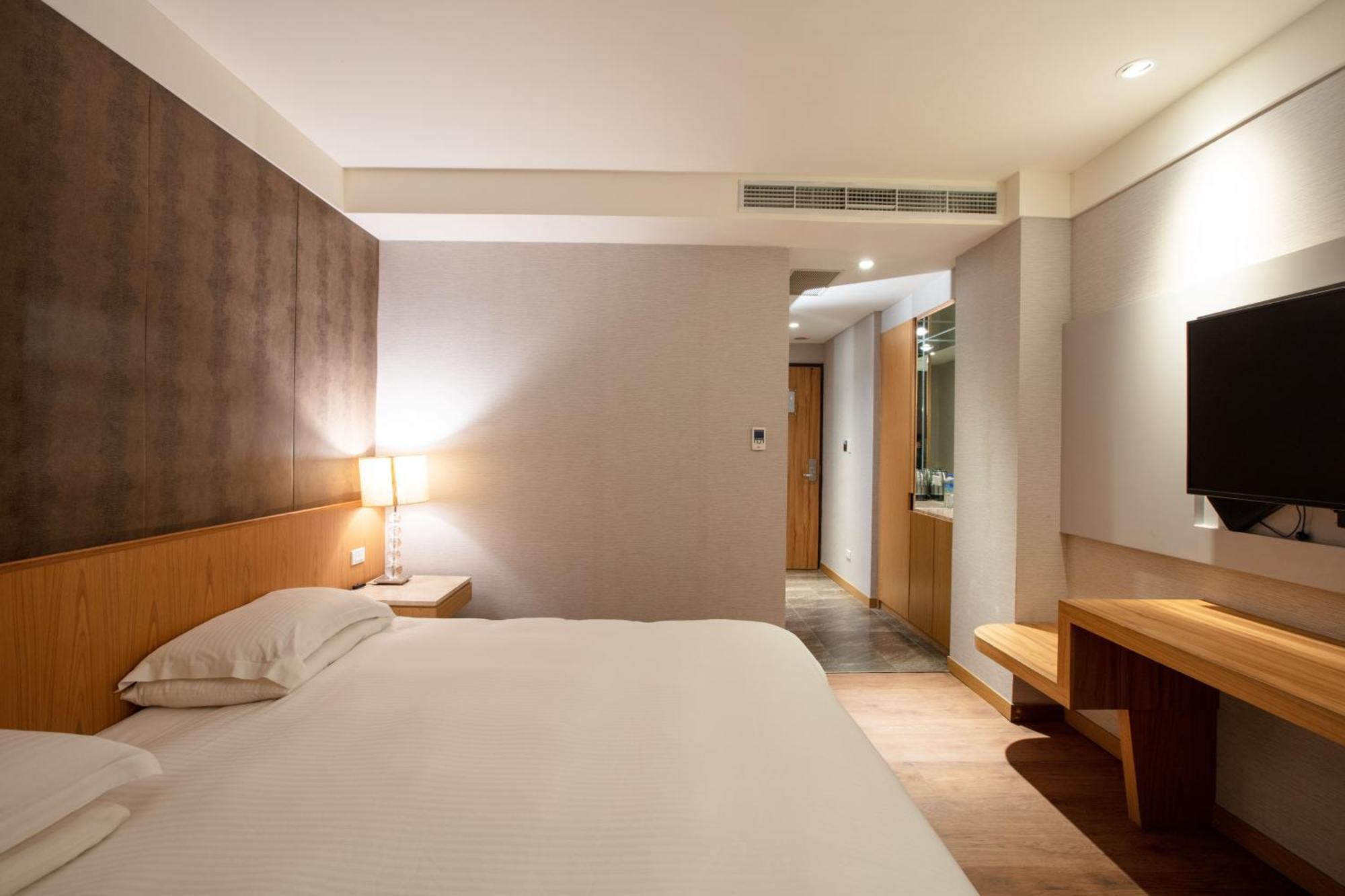 雲富大飯店 Cloud-zhongshan Hotel 3*