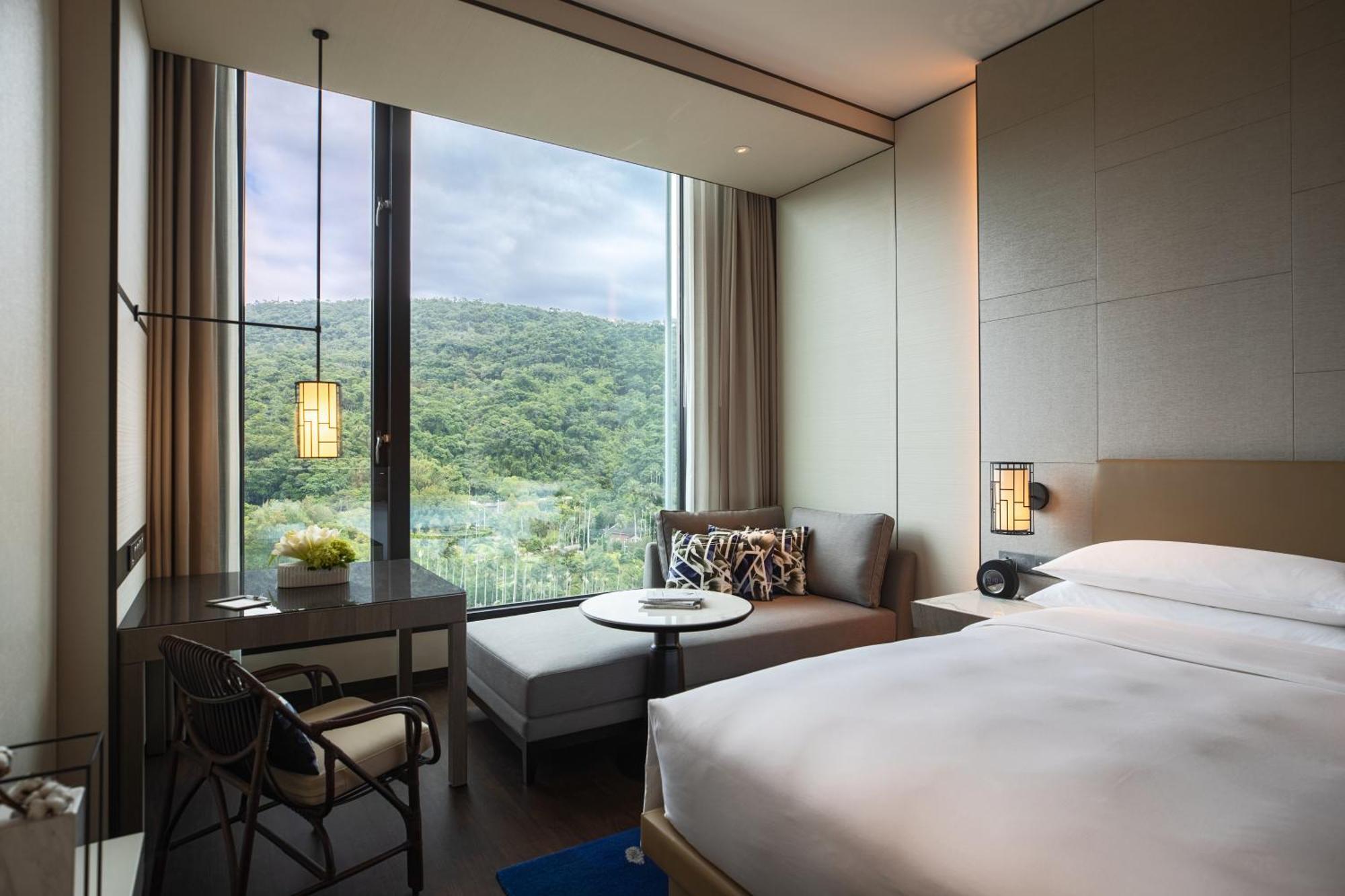 Hotel Renaissance Shihlin 5*