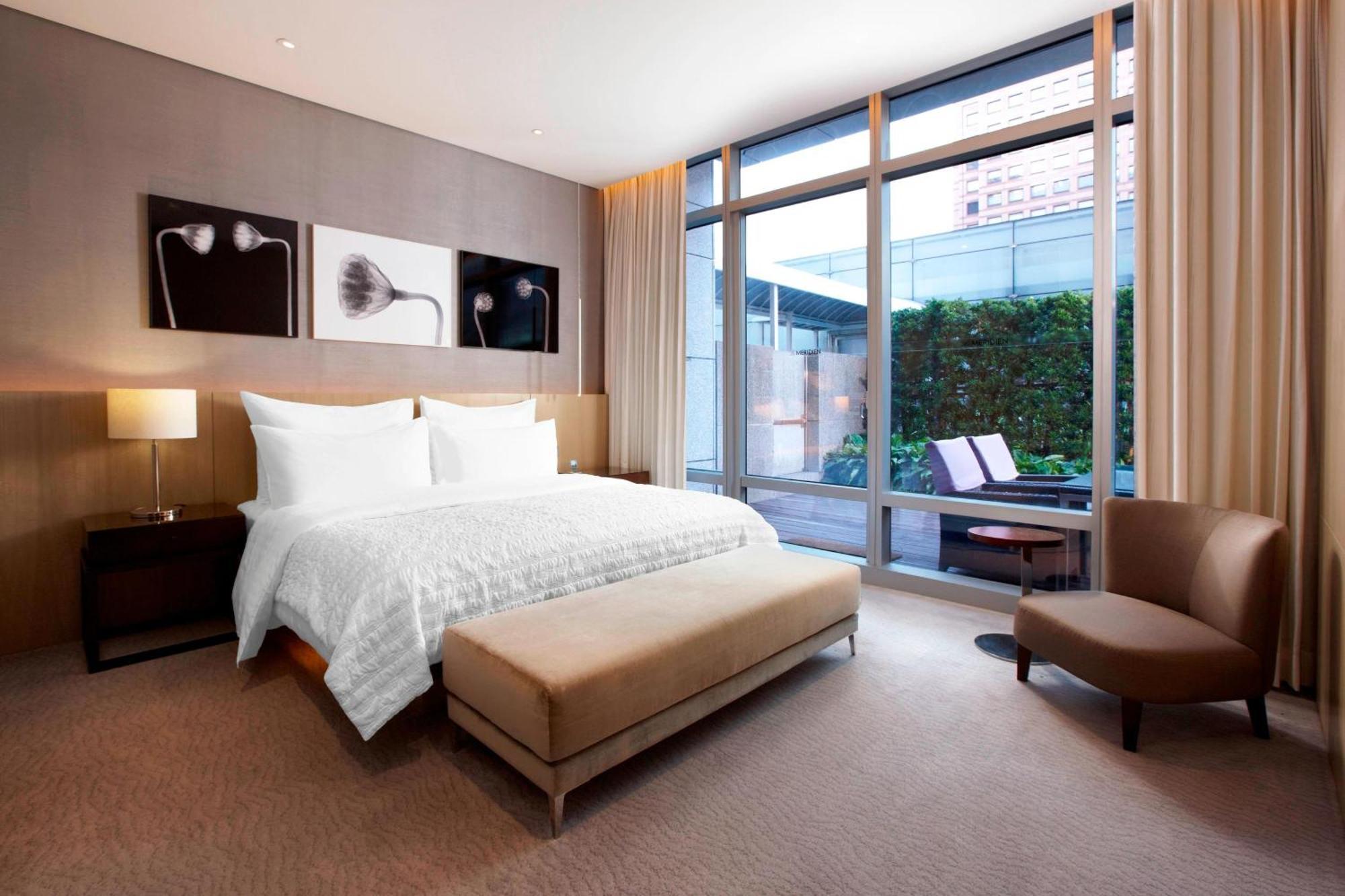 Le Meridien Hotel 5*