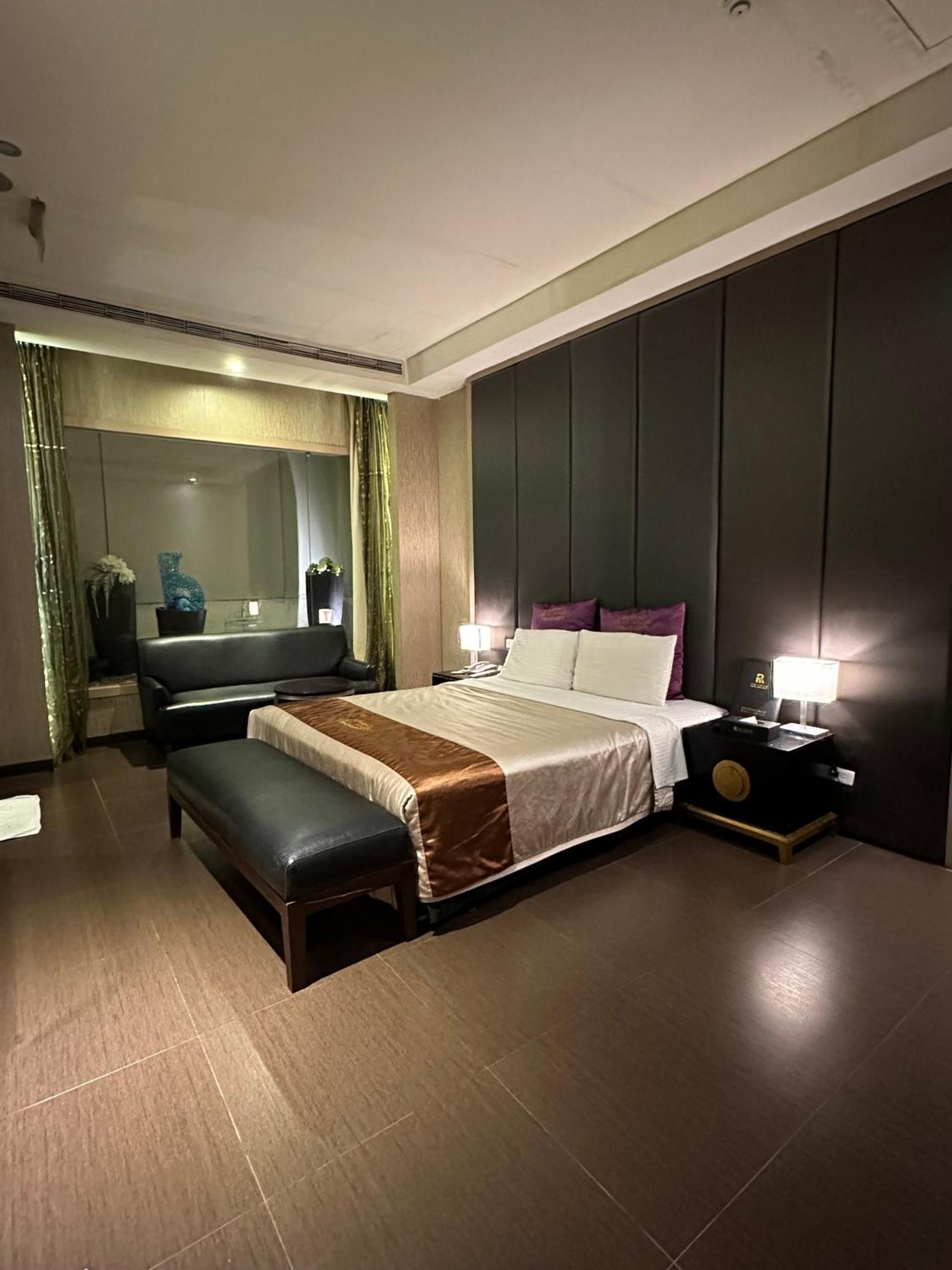 Purple Rainbow Hotel 3*