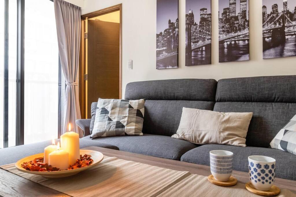 2b1blk, Stylish & Comfortable, 5 Min To Ximen Mrt • 2房1衛 客廳廚房 時尚舒適 5分到西門站 Taipei