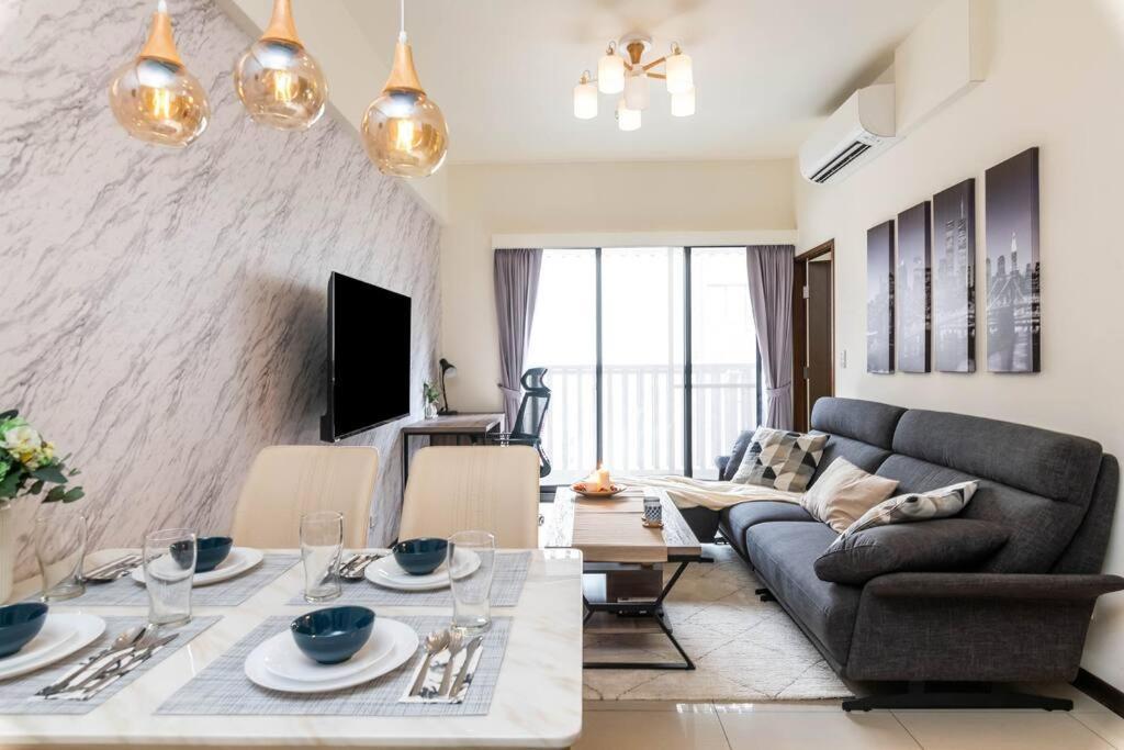 2b1blk, Stylish & Comfortable, 5 Min To Ximen Mrt • 2房1衛 客廳廚房 時尚舒適 5分到西門站 Apartment *