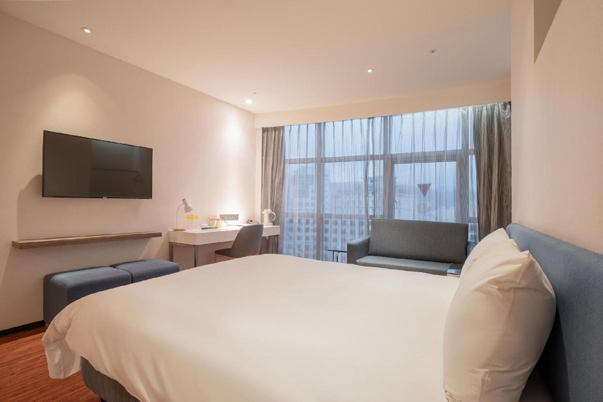 Hotel Check Xinyi