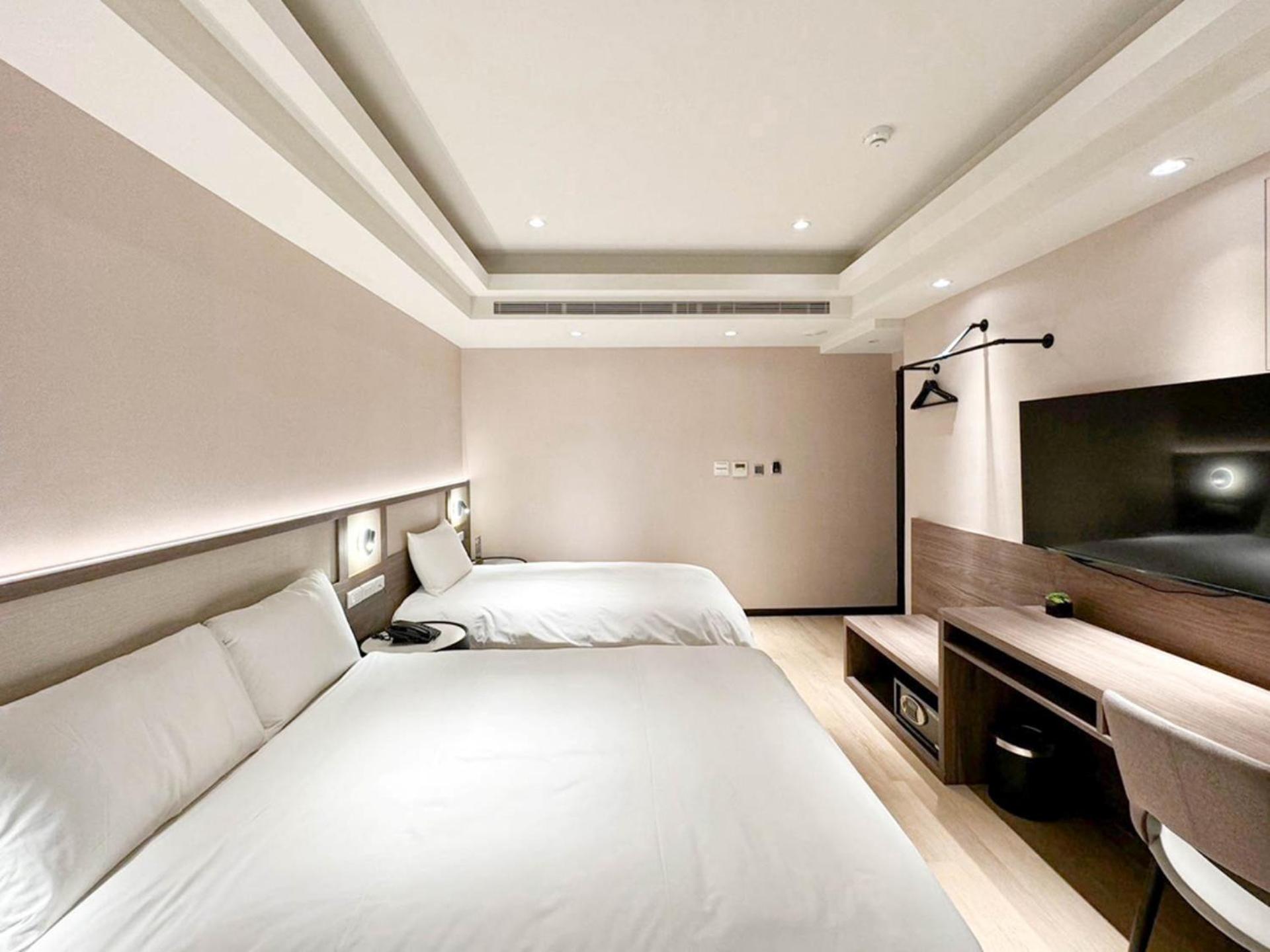 Royal Rose Zhongshan Hotel